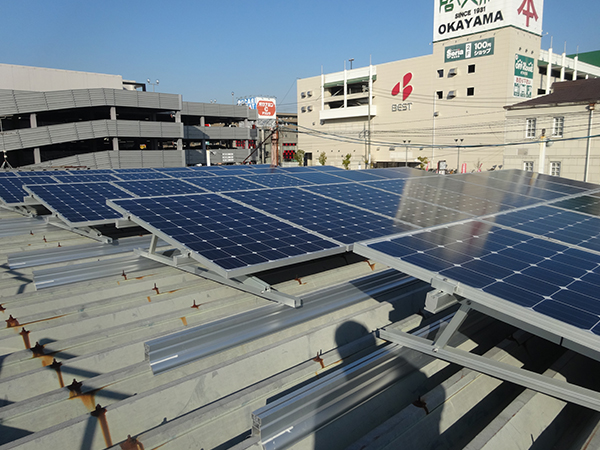 折板屋根用架台「がに股くん」　特許取得