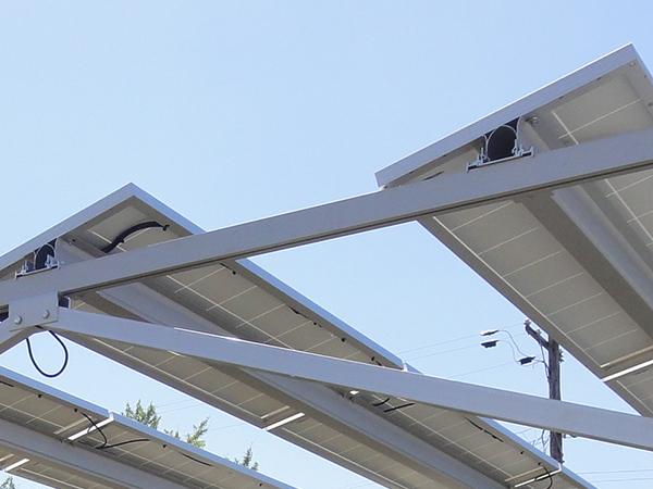 太陽光架台のラック「傾斜横ラック」　特許取得