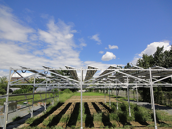 太陽光架台のラック「傾斜横ラック」　特許取得