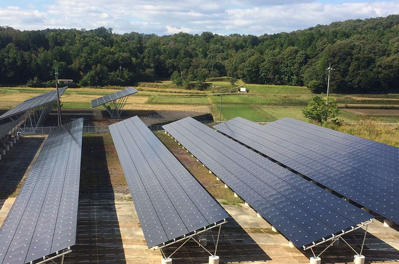 工場跡地で太陽光発電