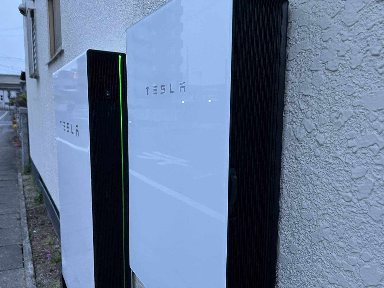 O様　テスラ蓄電池Powerwall　13.5 kWh