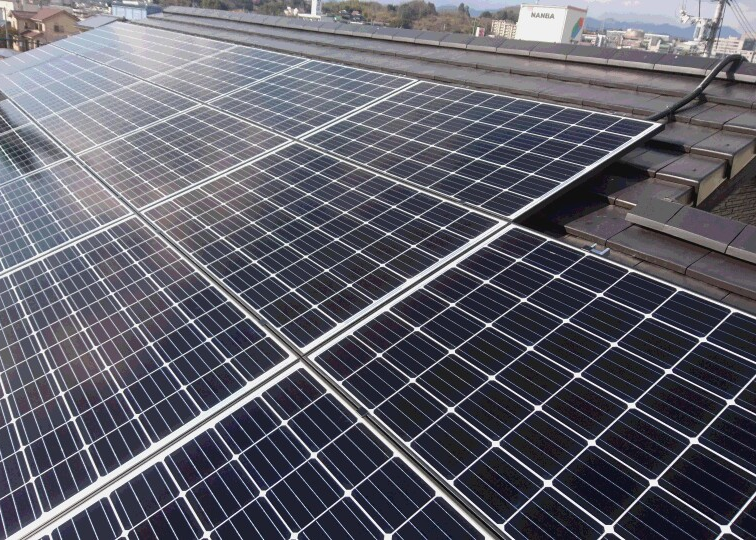 K様　屋根設置　Qセルズ　4.645kw