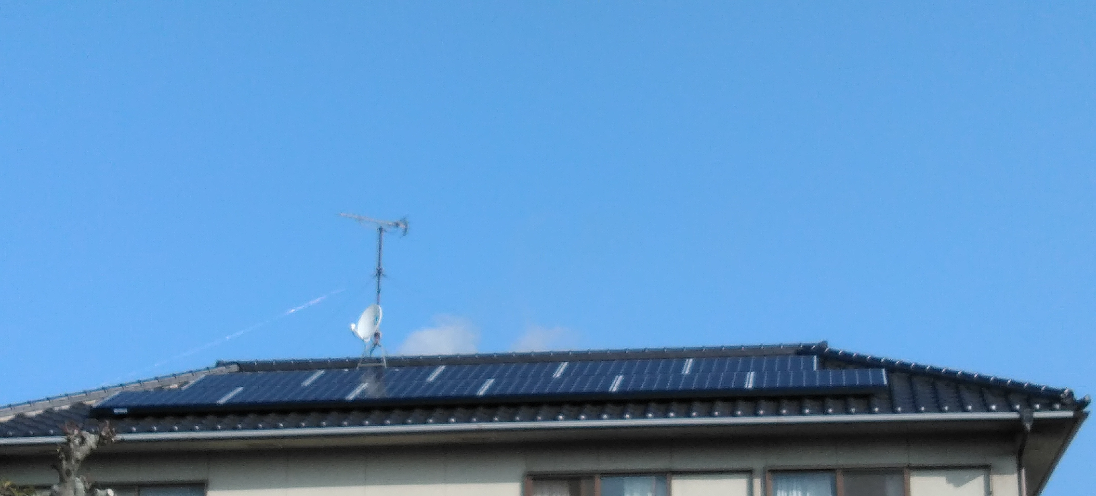 U様　屋根設置　Qセルズ　3.355kw