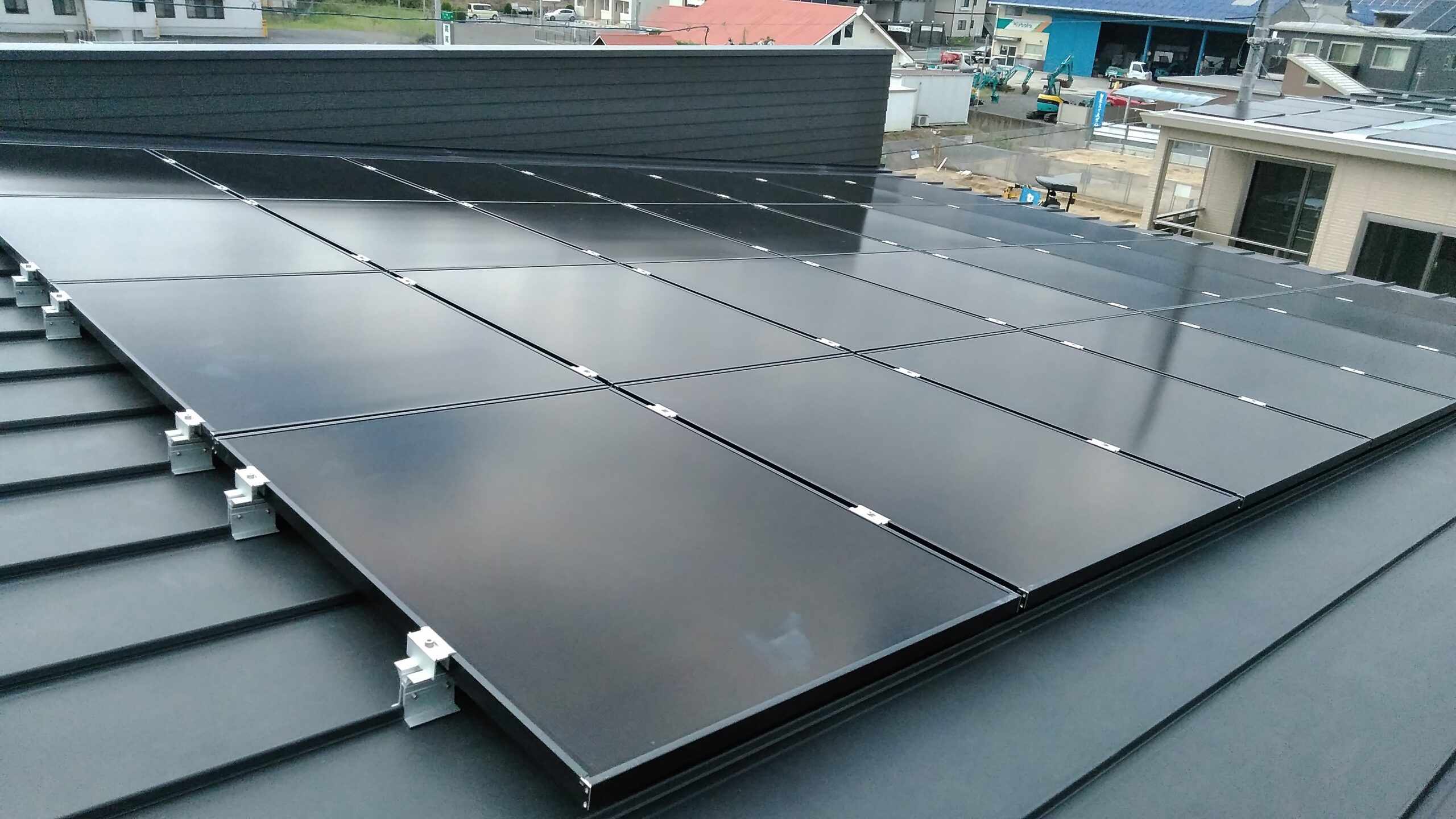 K様　屋根設置　ソーラーフロンティア　5.18kw
