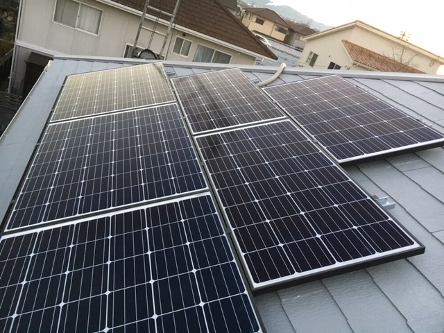 F様　屋根設置　Qセルズ　5.06kw