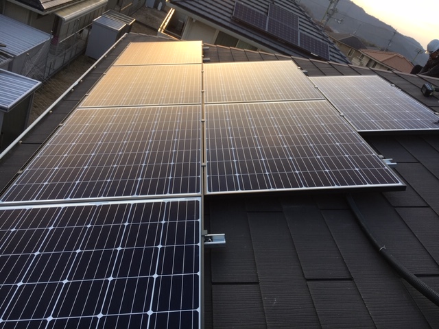 F様　屋根設置　Qセルズ　6.0kw