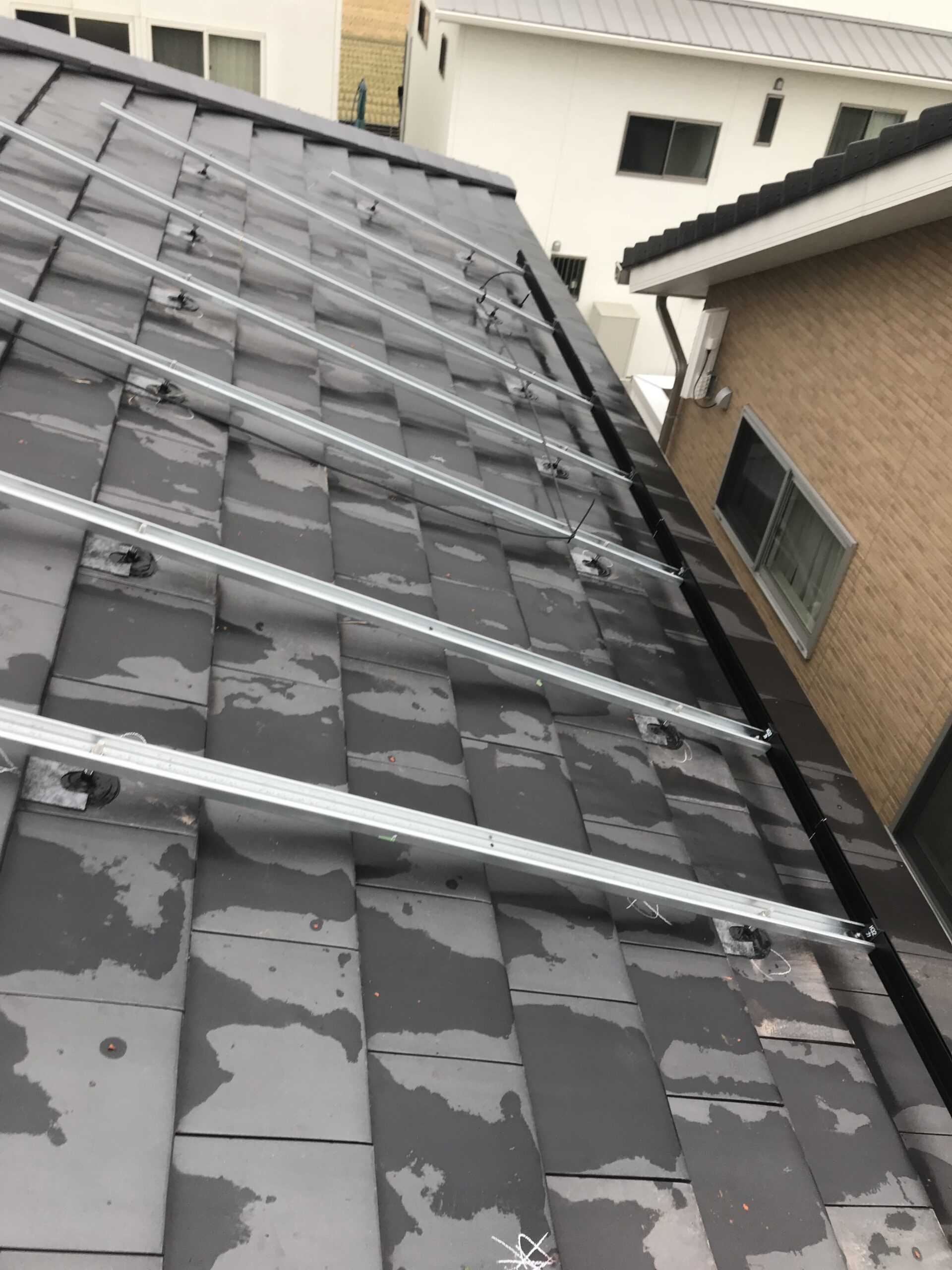 S様　屋根設置　Qセルズ　5.52kw
