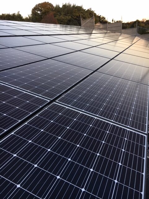 H様　屋根設置　カナディアン　33.04kw