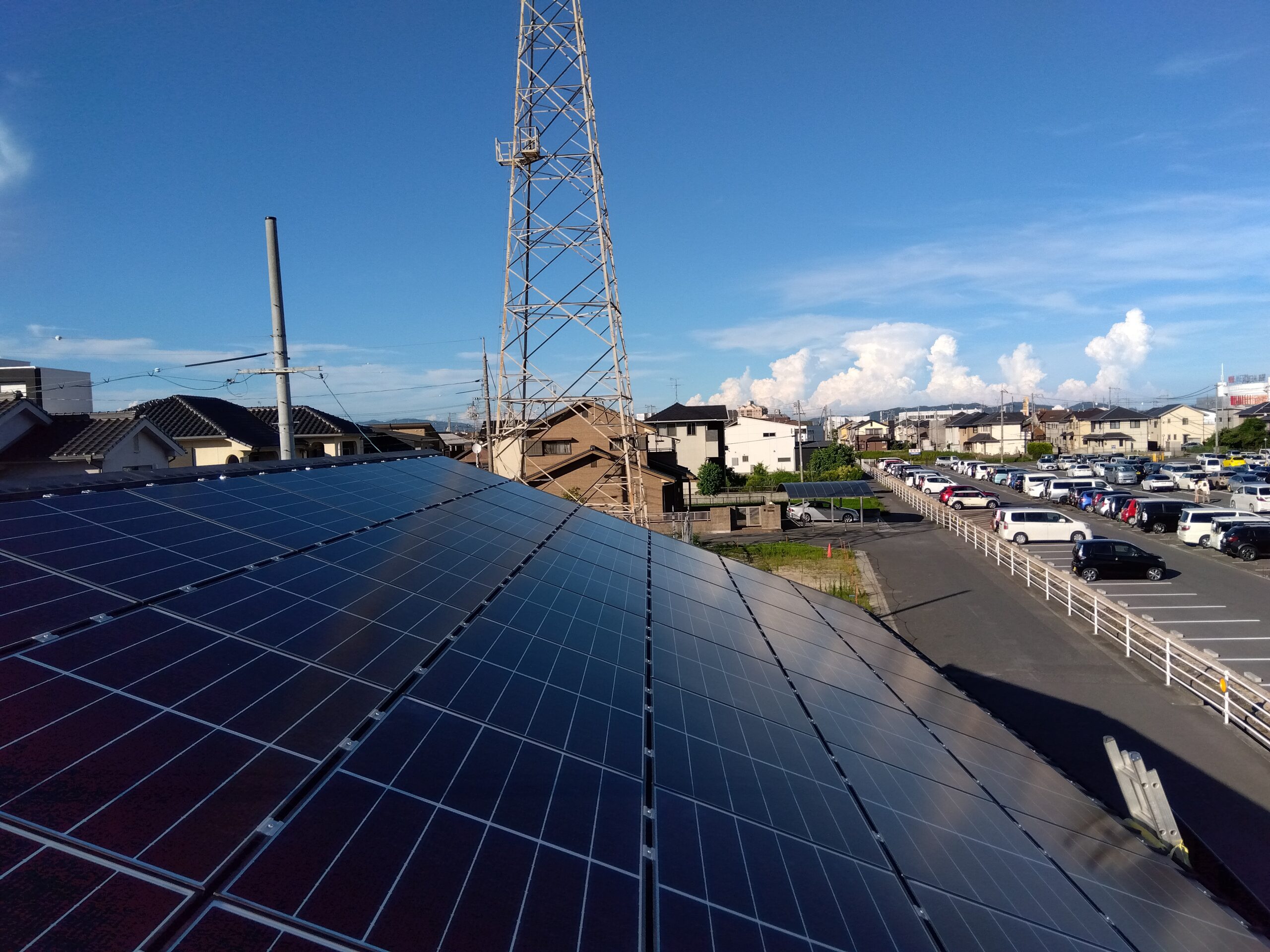 M様　屋根設置　Qセルズ　7.04kw