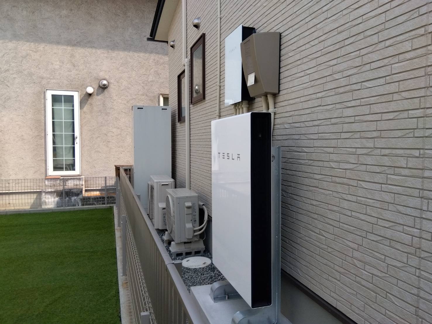 K様　テスラ蓄電池Powerwall　13.5 kWh