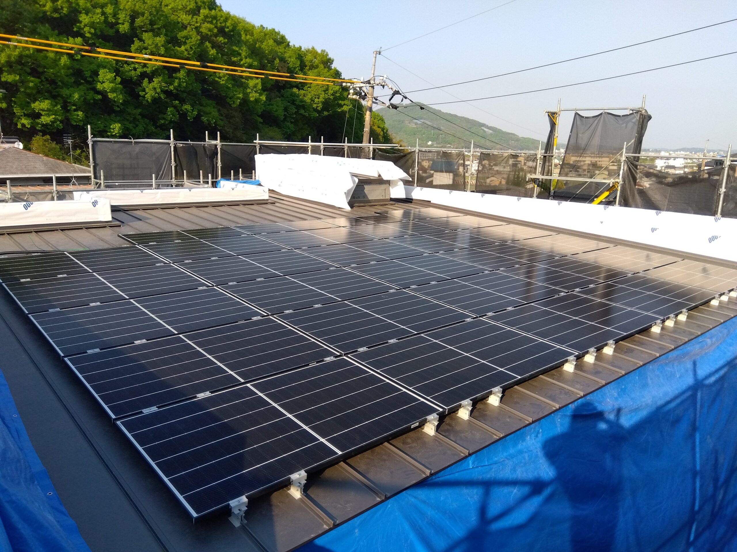 H様　新築工事＋屋根設置　Qセルズ9.935kw