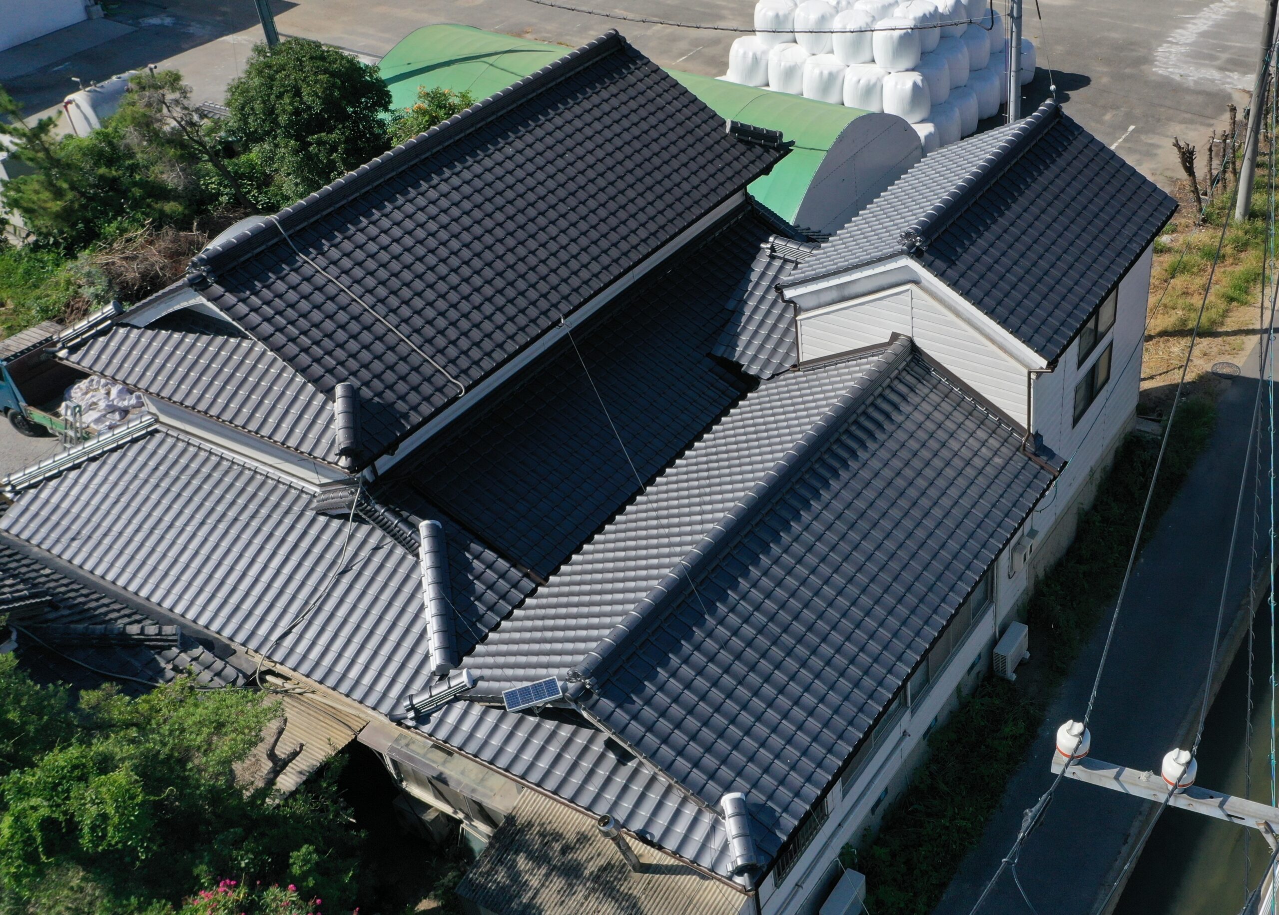 T様　屋根修繕工事＋屋根設置　京セラ4.2kw