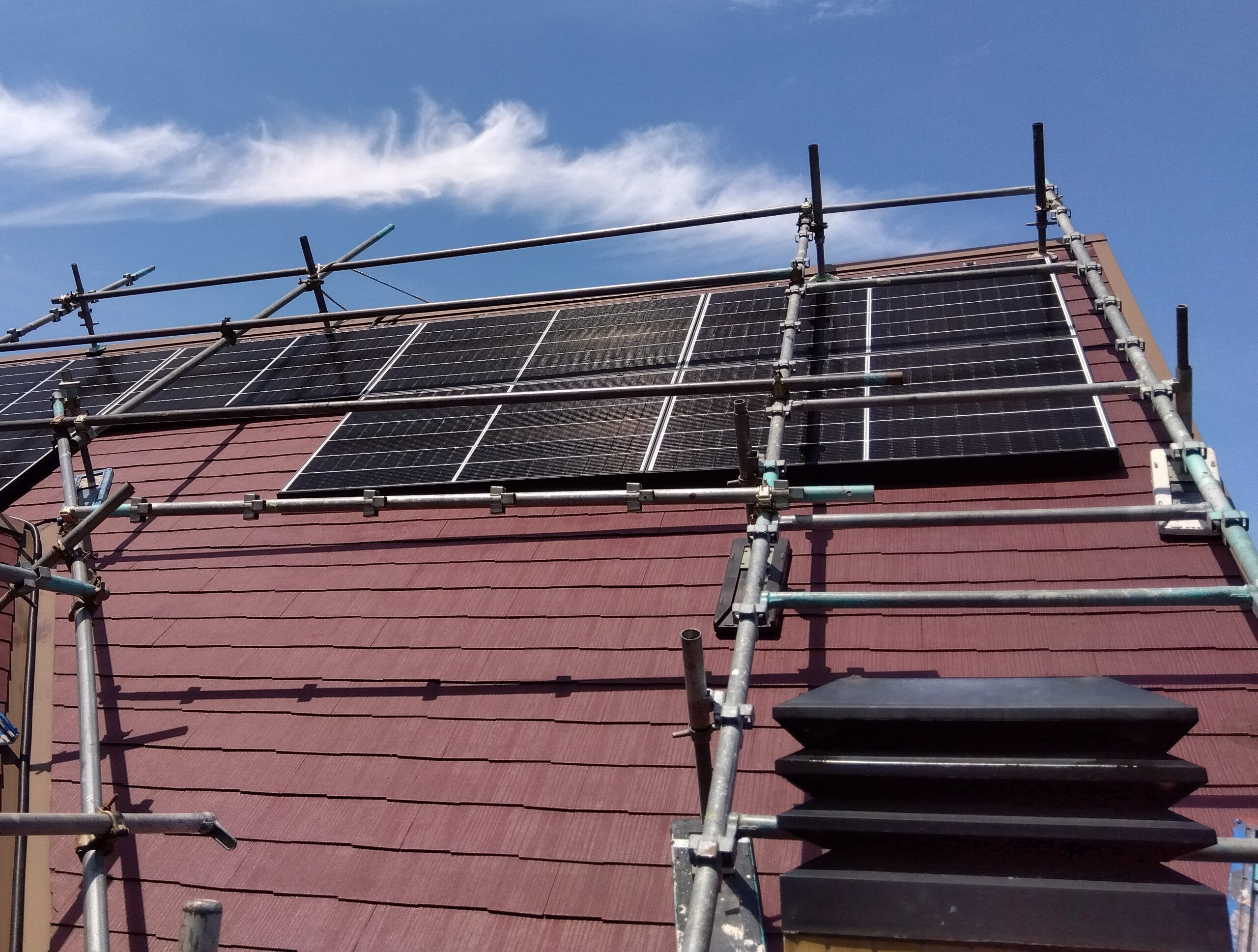 Y様　屋根設置　Qセルズ4.97kw＋テスラ蓄電池Powerwall　13.5 kWh