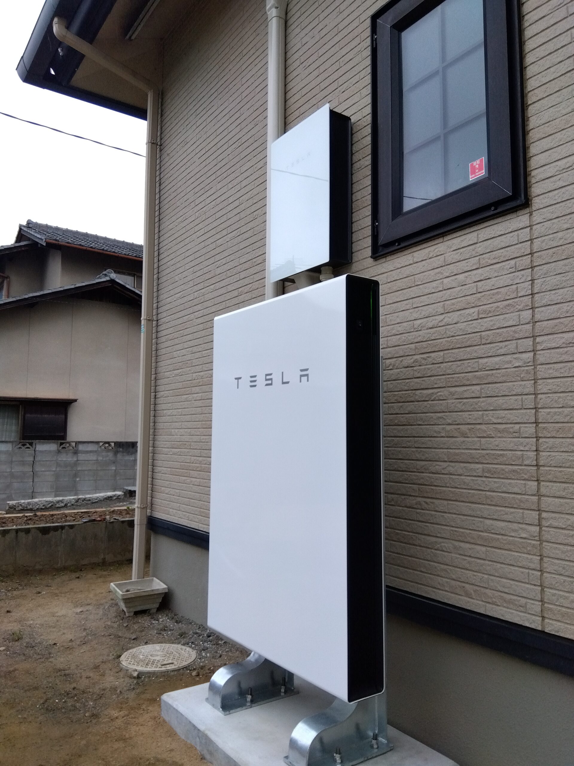 I様　テスラ蓄電池Powerwall　13.5 kWh