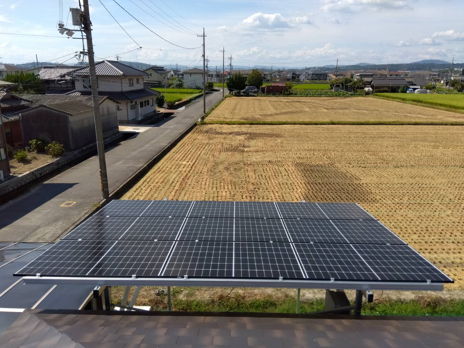 S様　脚長架台で陸上設置　リープトン　6.15kw