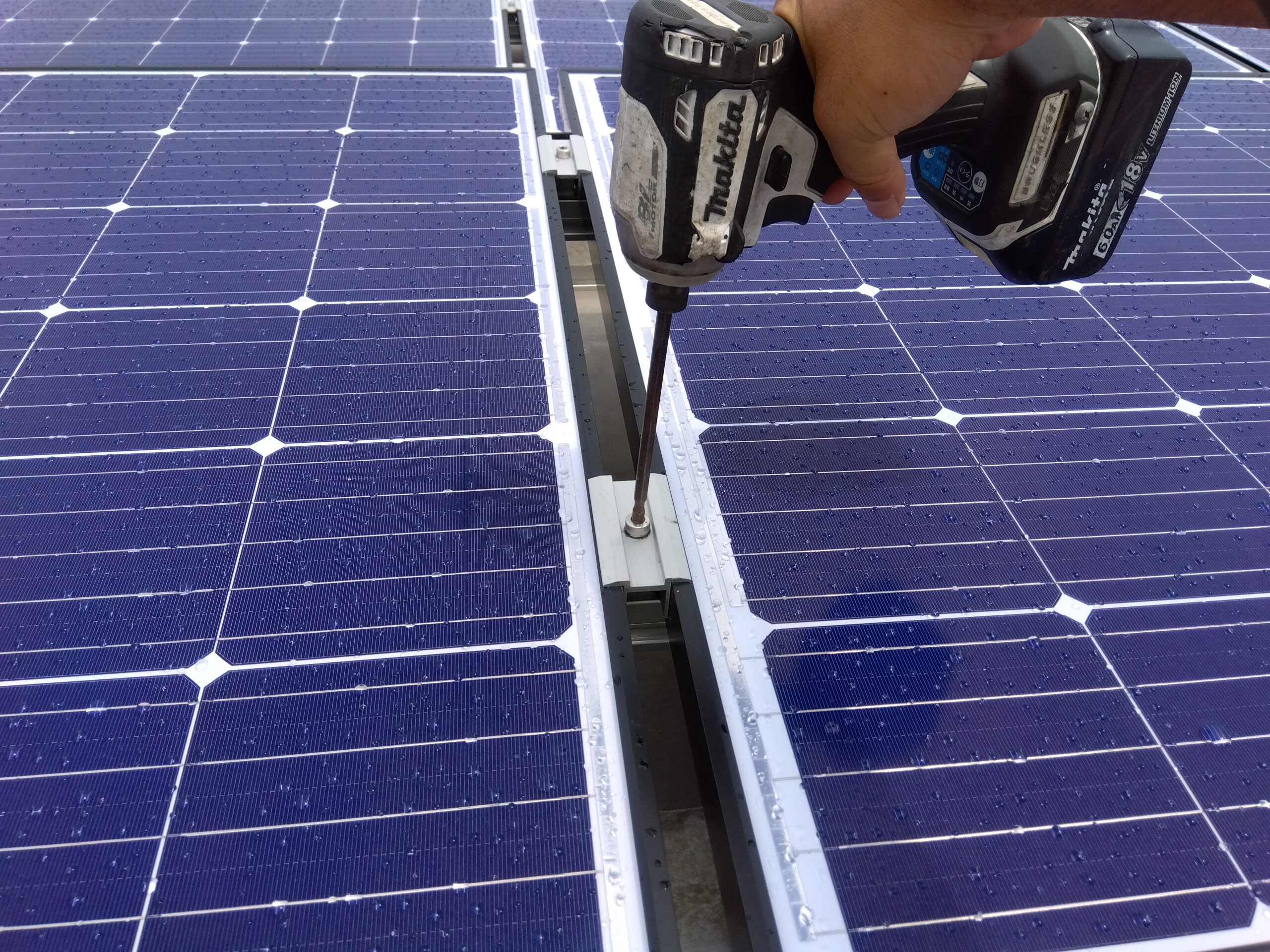 O様　陸屋根設置　長州産業　7.20kw
