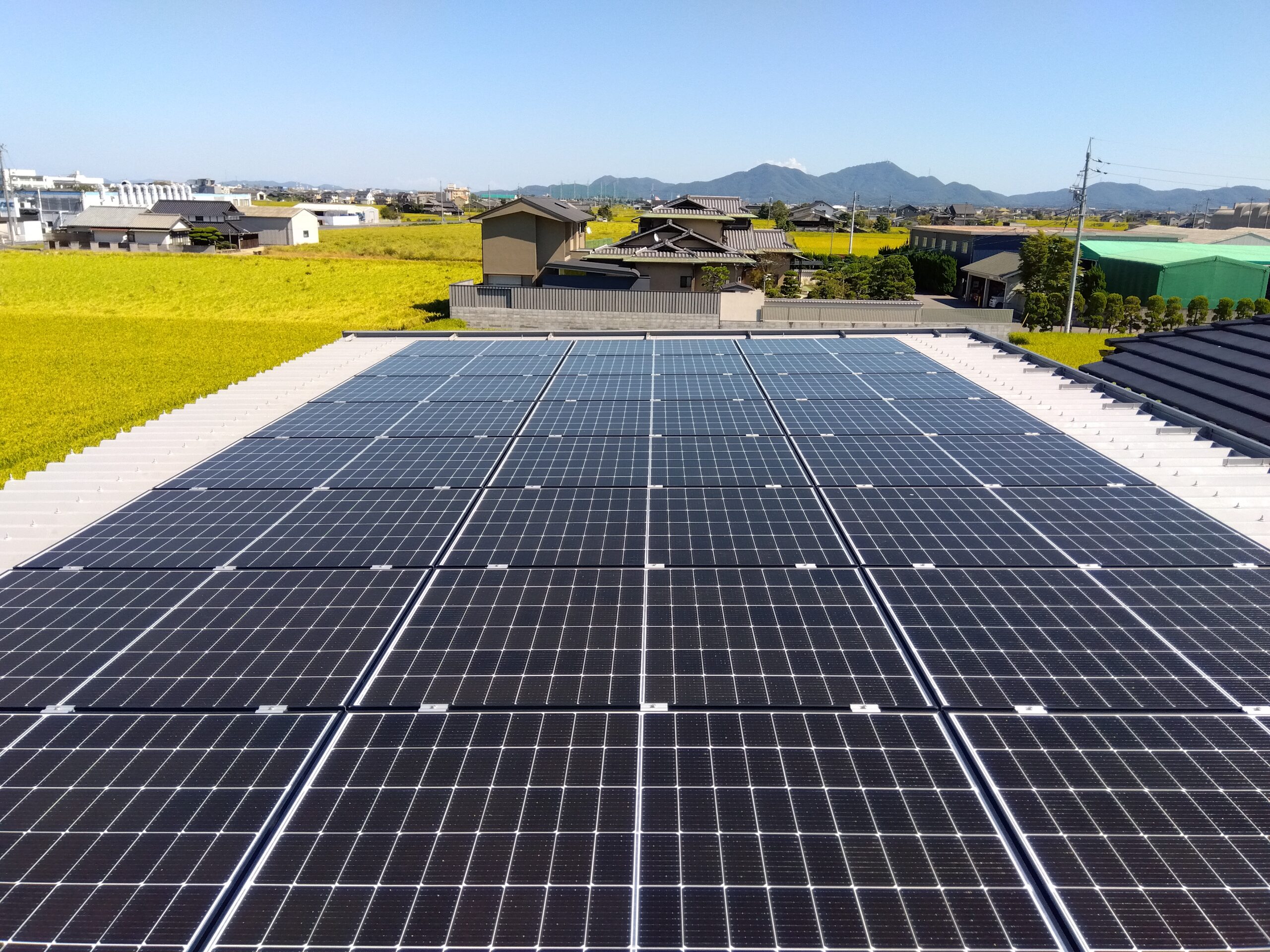 S様　折半屋根設置　リープトン　11.07kw