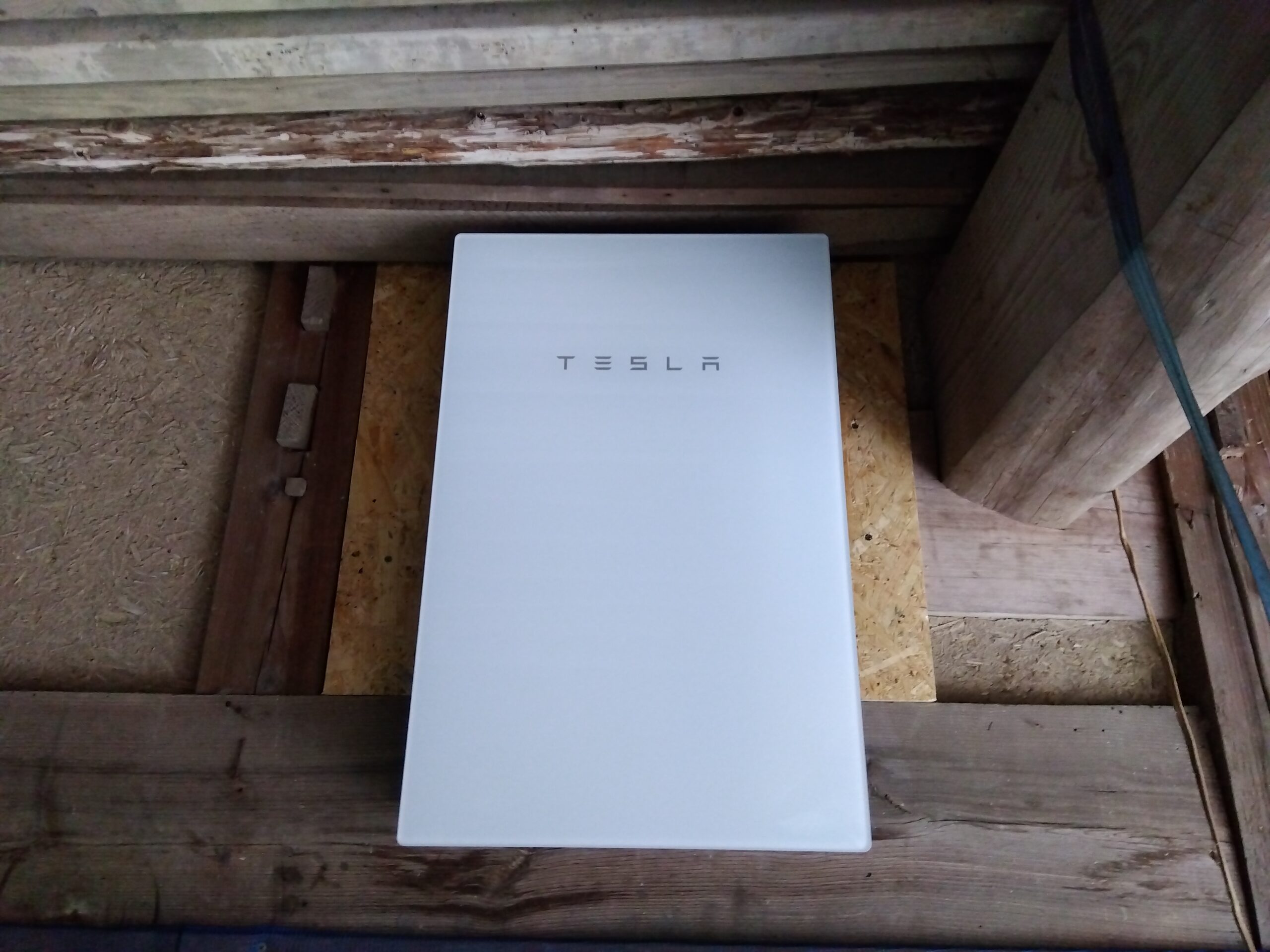 K様　テスラ蓄電池Powerwall　13.5 kWh