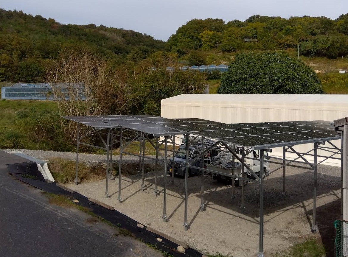 H様　脚長架台で陸上設置　リープトン　16.56kw
