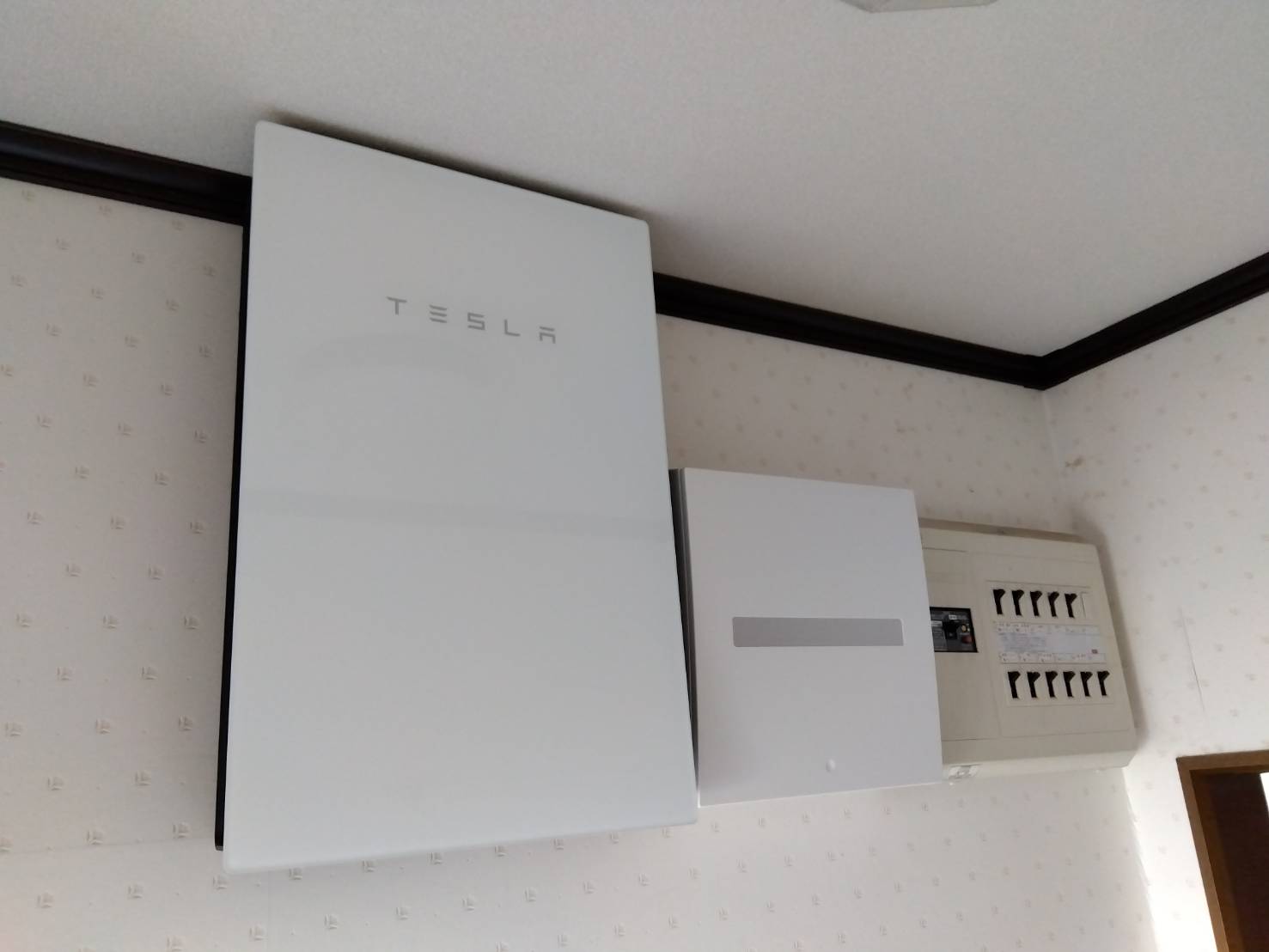 O様　テスラ蓄電池Powerwall　13.5 kWh