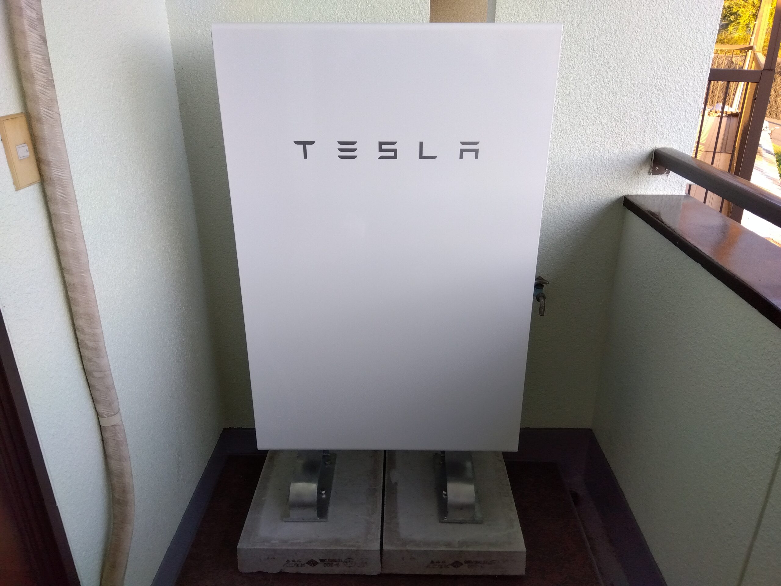 S様　テスラ蓄電池Powerwall　13.5 kWh