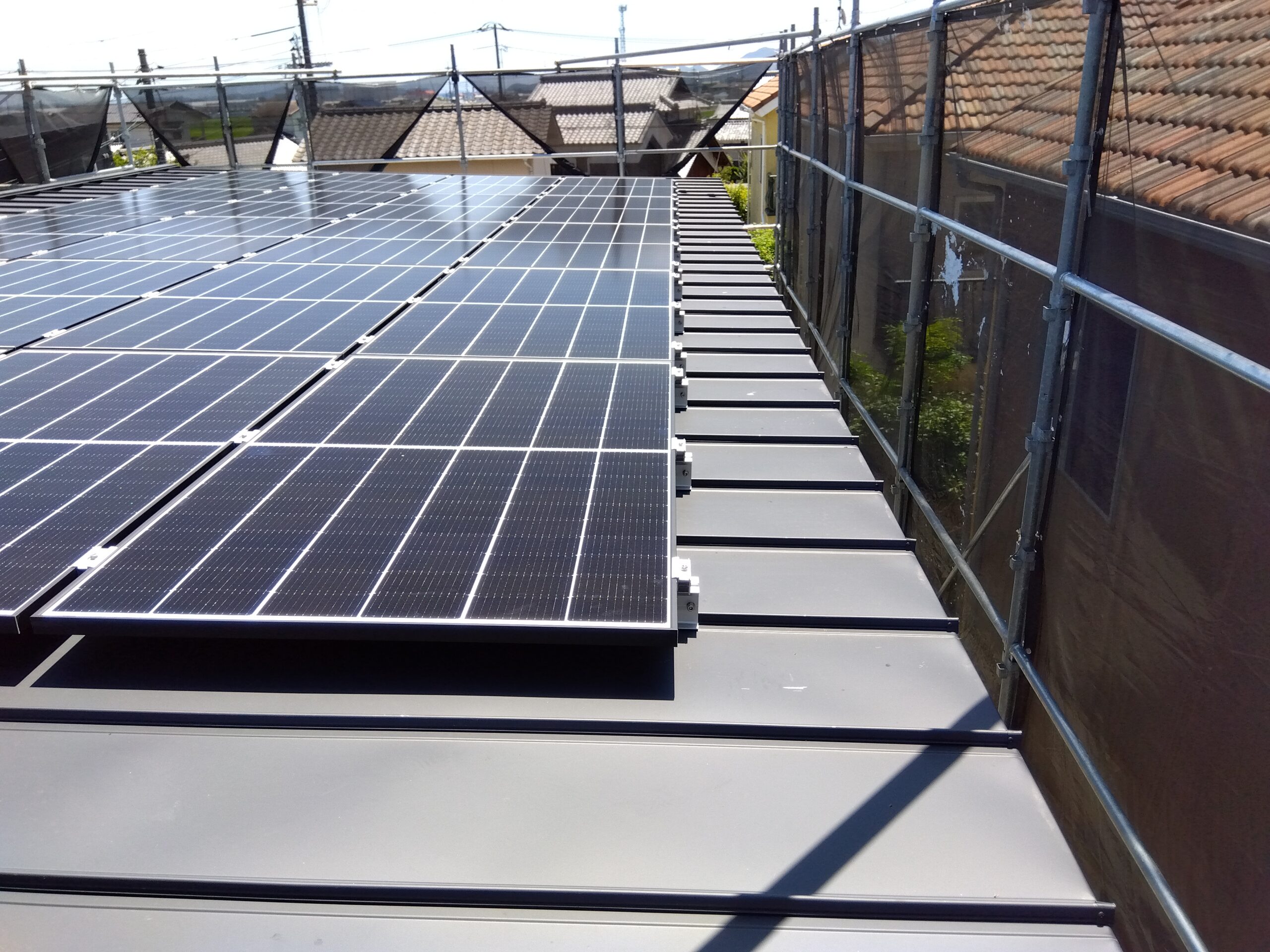 M様　新築工事＋屋根設置　Qセルズ7.1kw