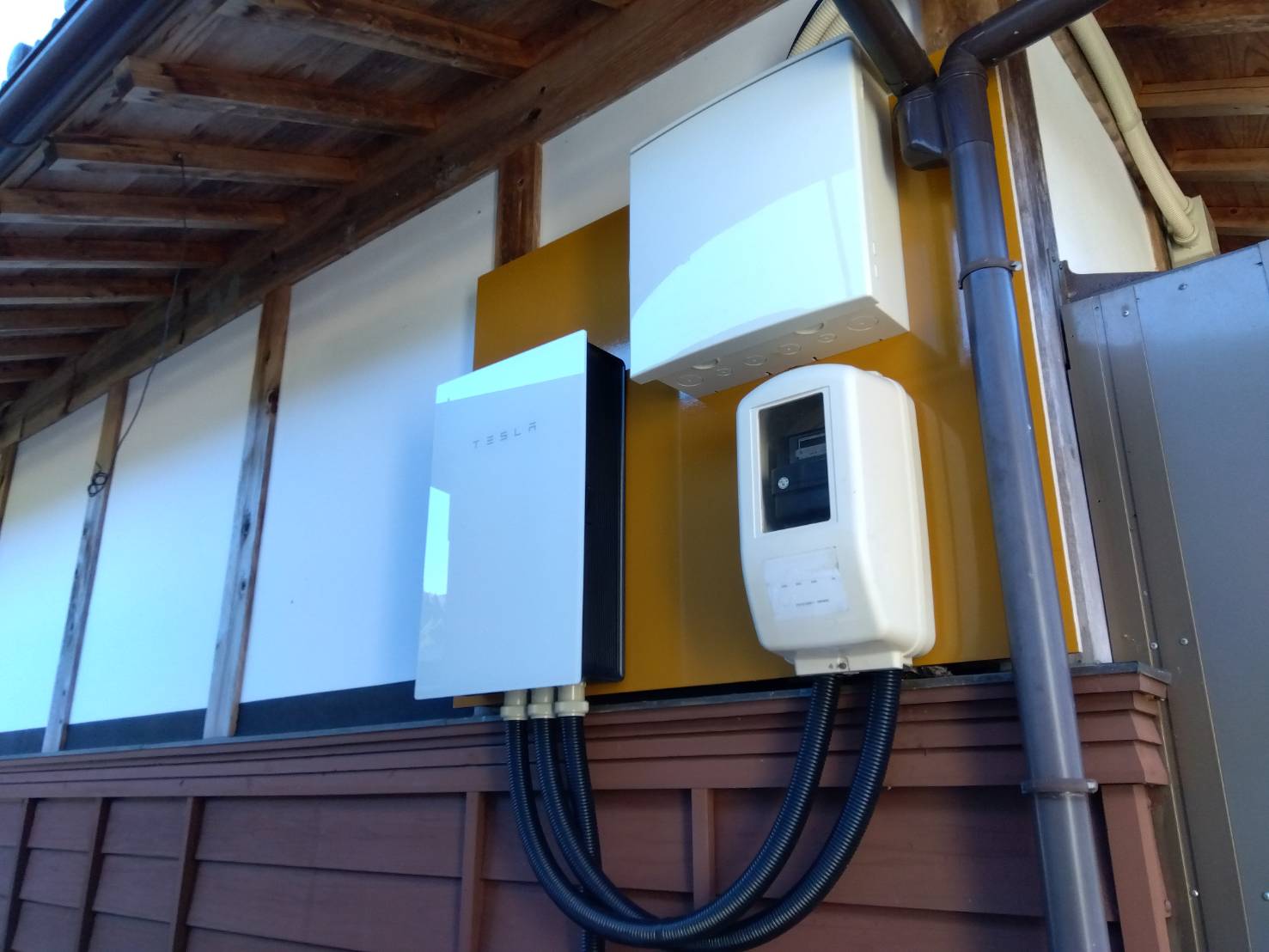 A様　テスラ蓄電池Powerwall　13.5 kWh