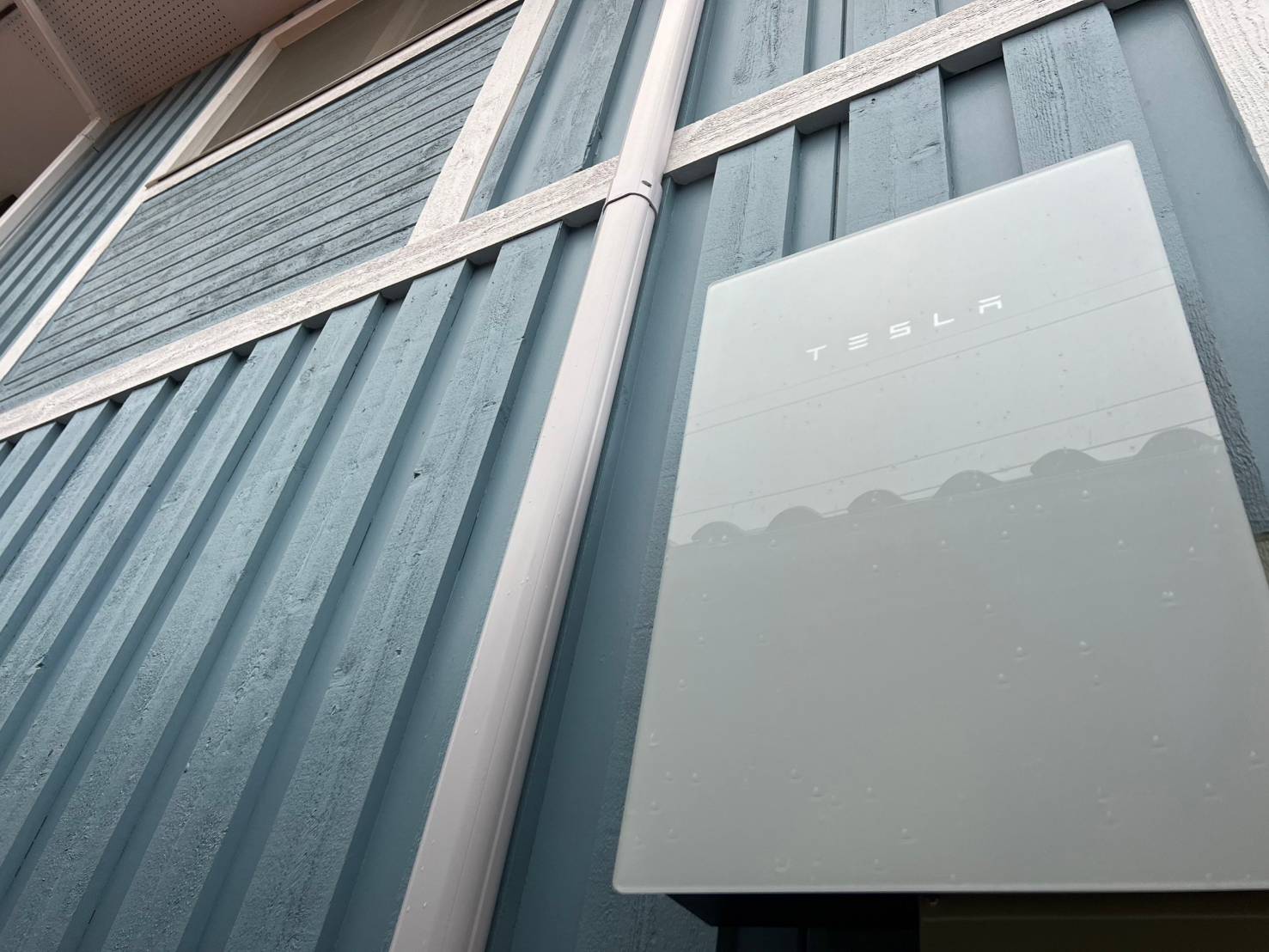 T様　テスラ蓄電池Powerwall　13.5 kWh