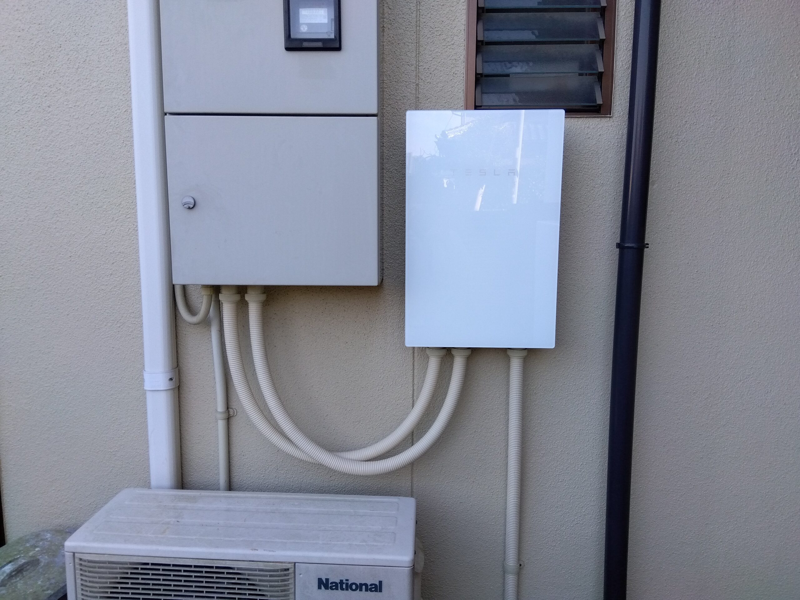 H様　テスラ蓄電池Powerwall　13.5 kWh