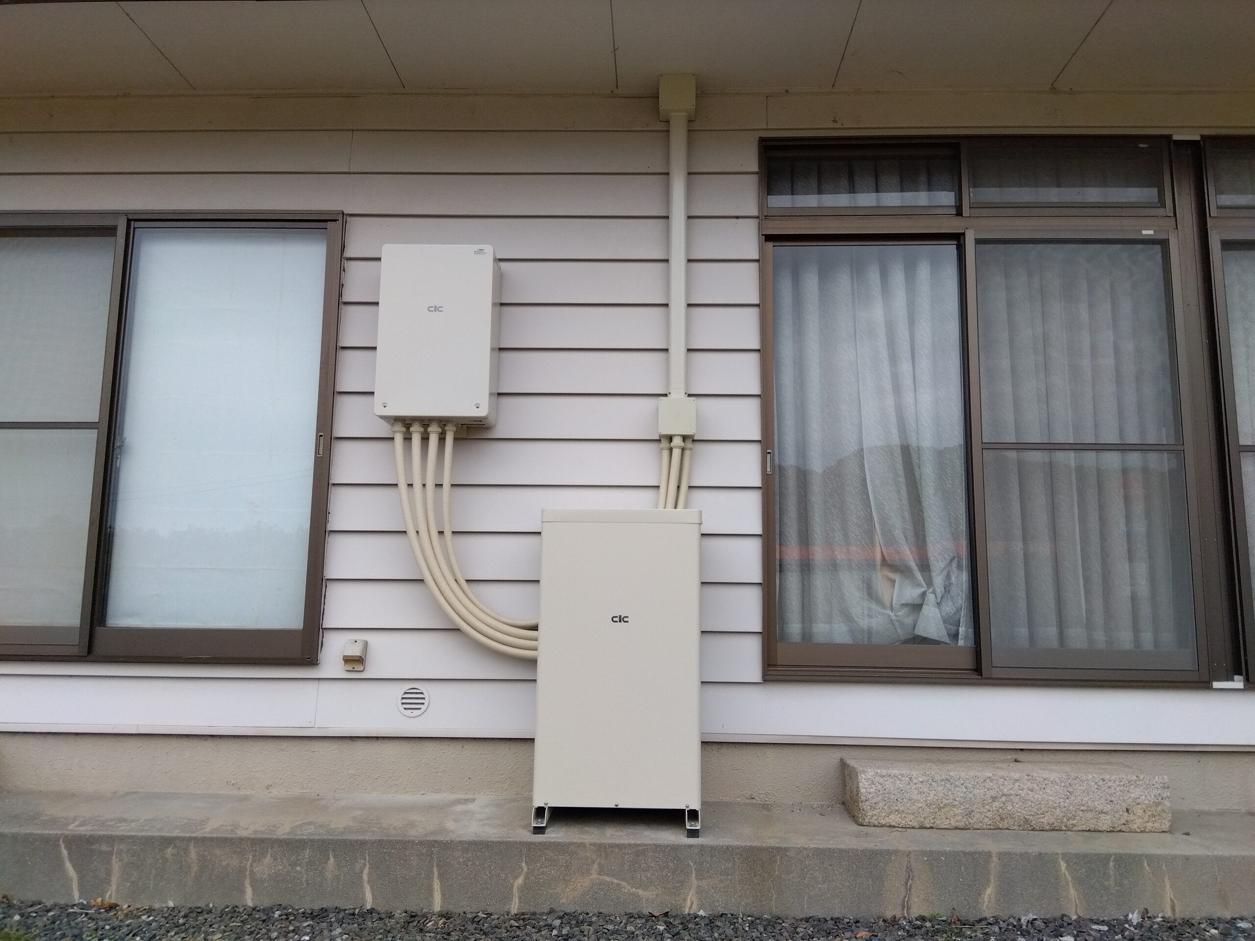 E様　長州産業蓄電池　7.04kWh