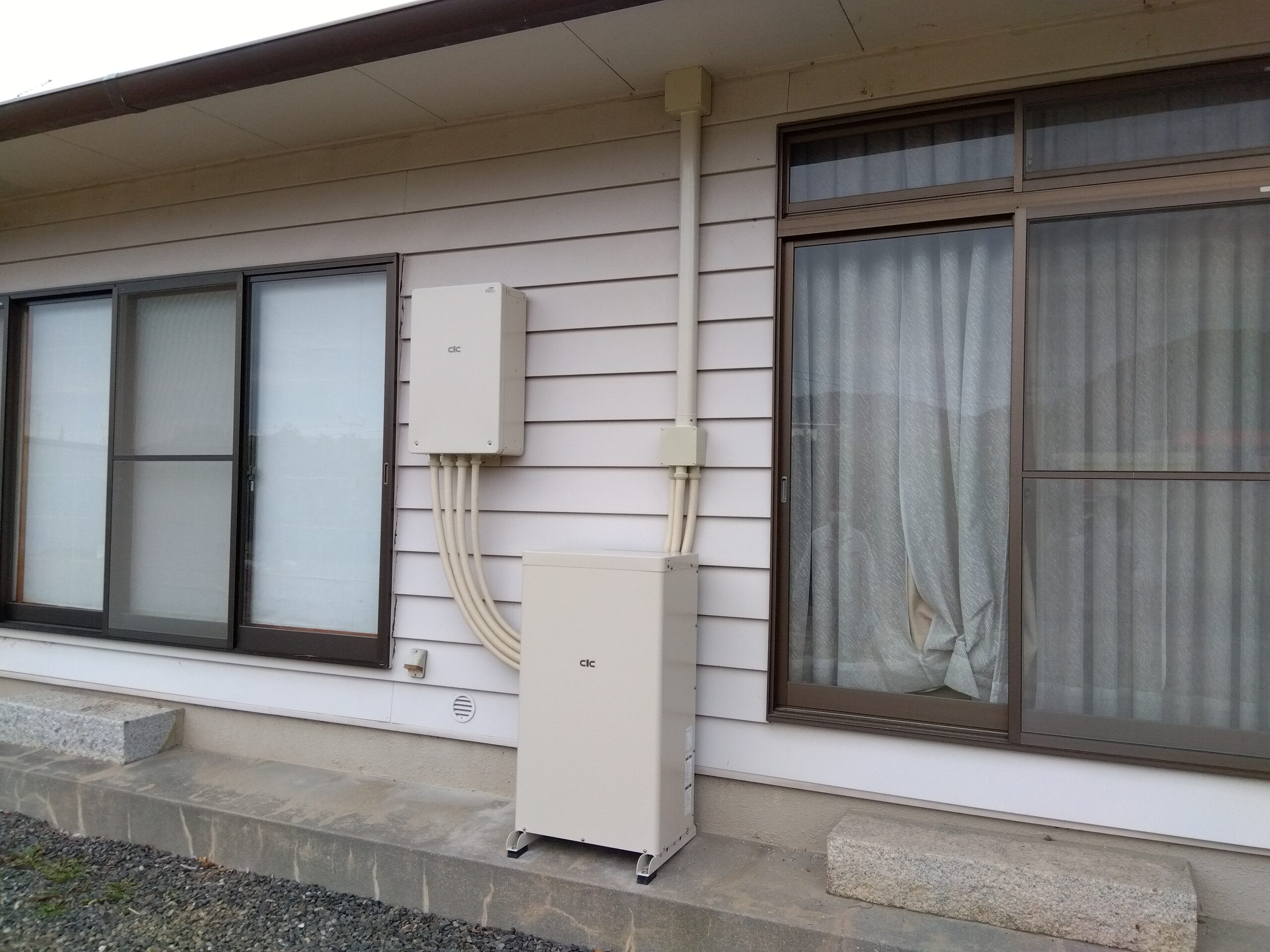 E様　長州産業蓄電池　7.04kWh