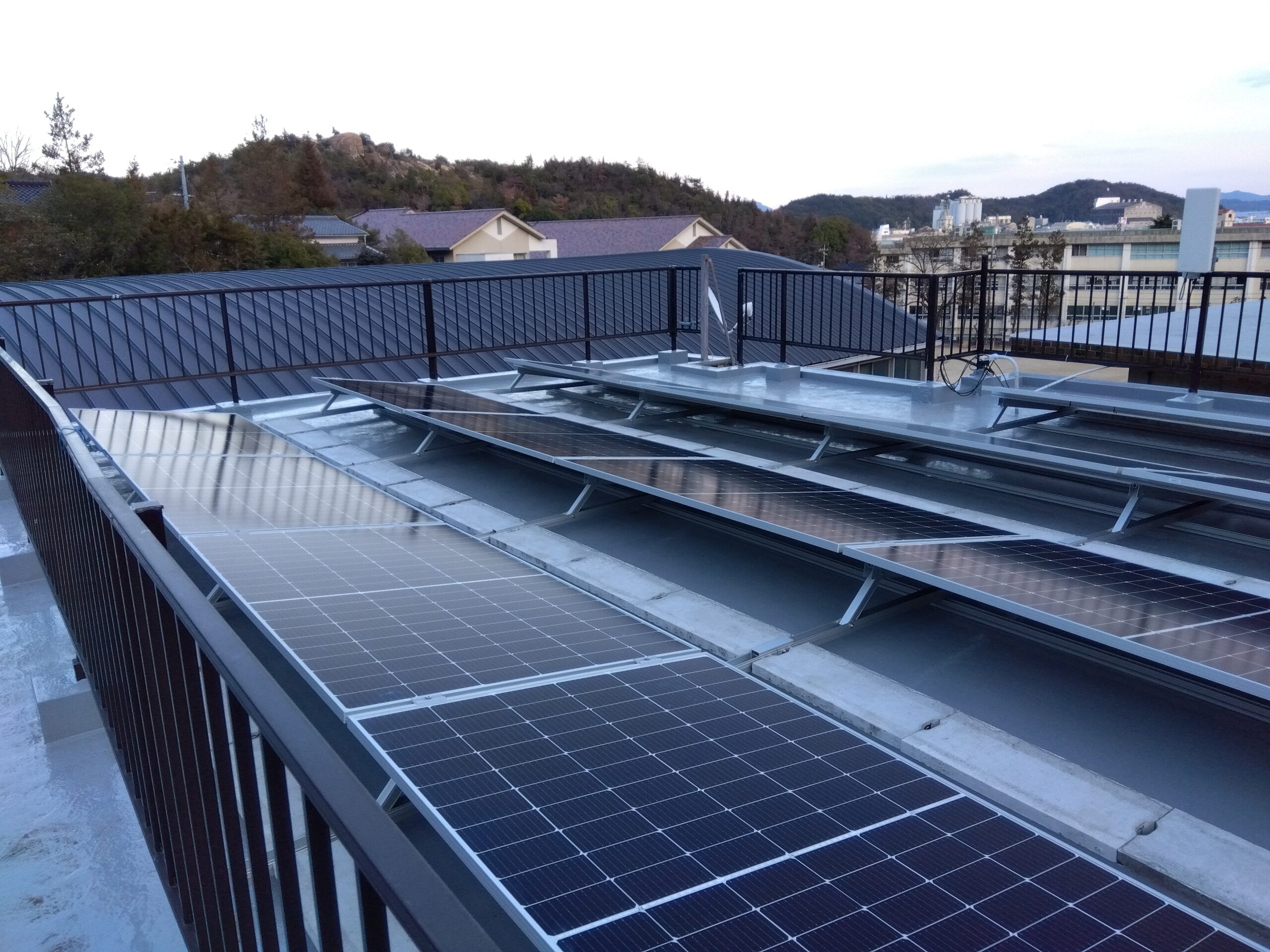 H様　屋根設置　リープトン　6.44kw