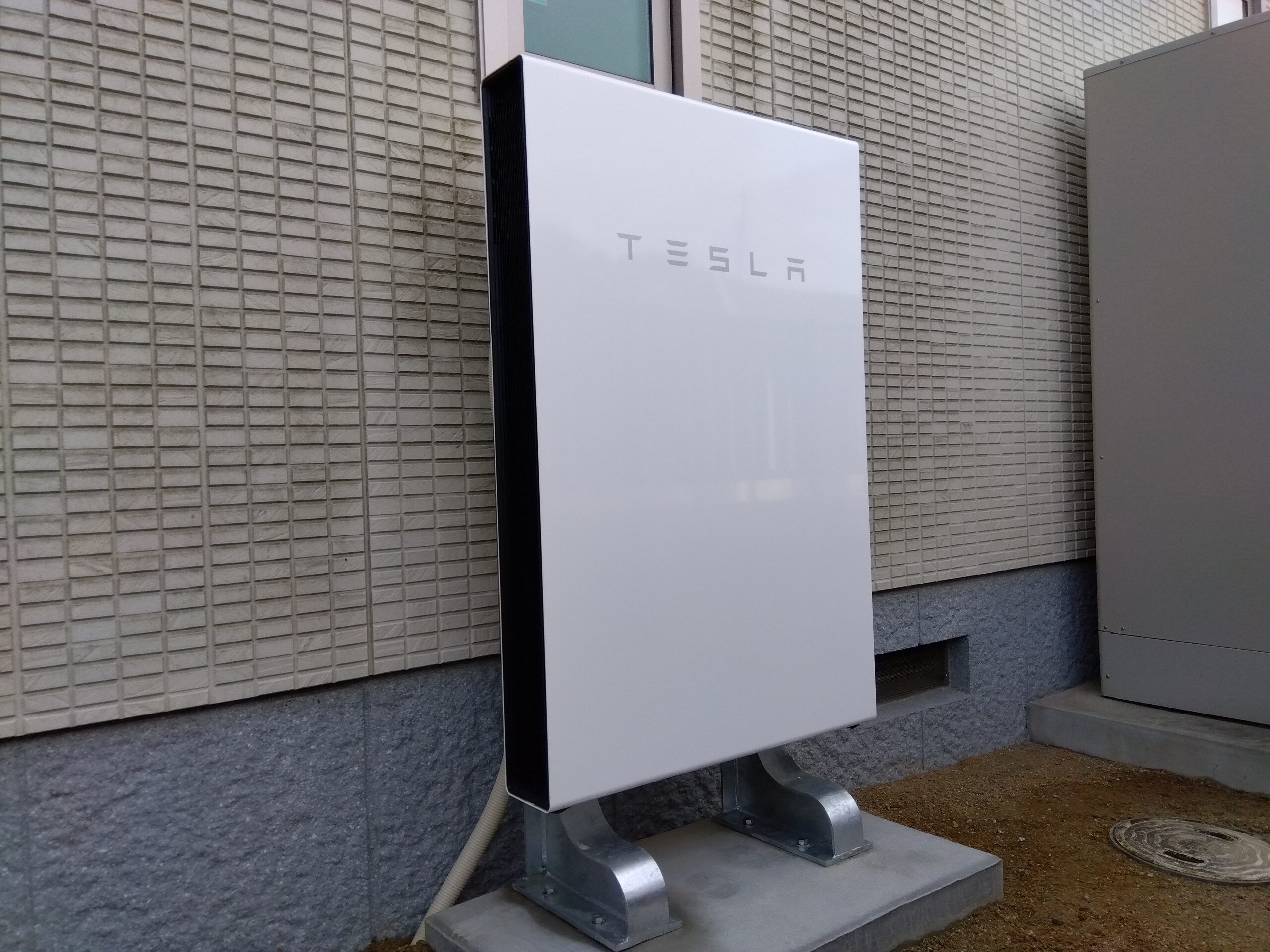 H様　テスラ蓄電池Powerwall　13.5kWh