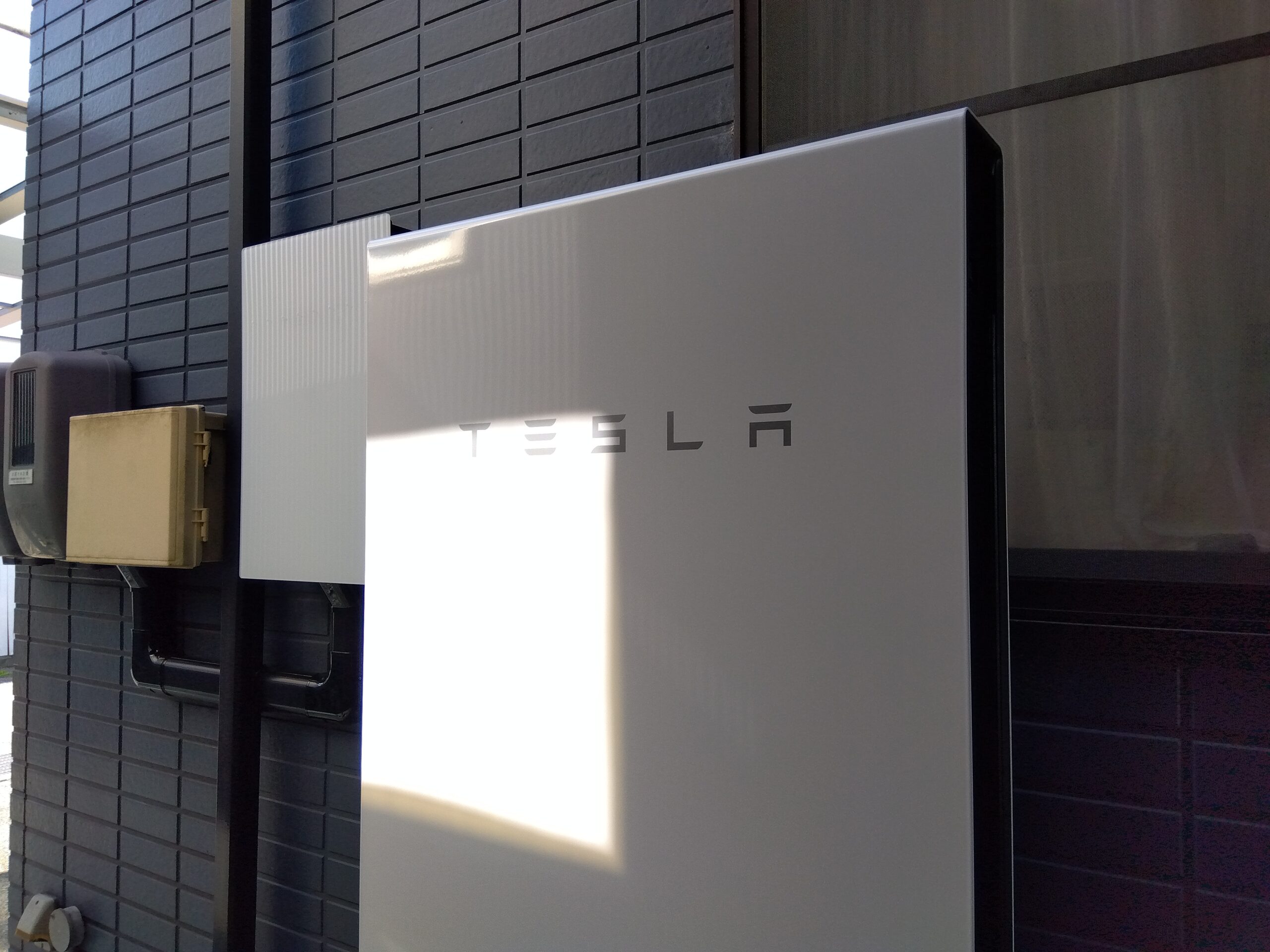 T様　テスラ蓄電池Powerwall　13.5kWh