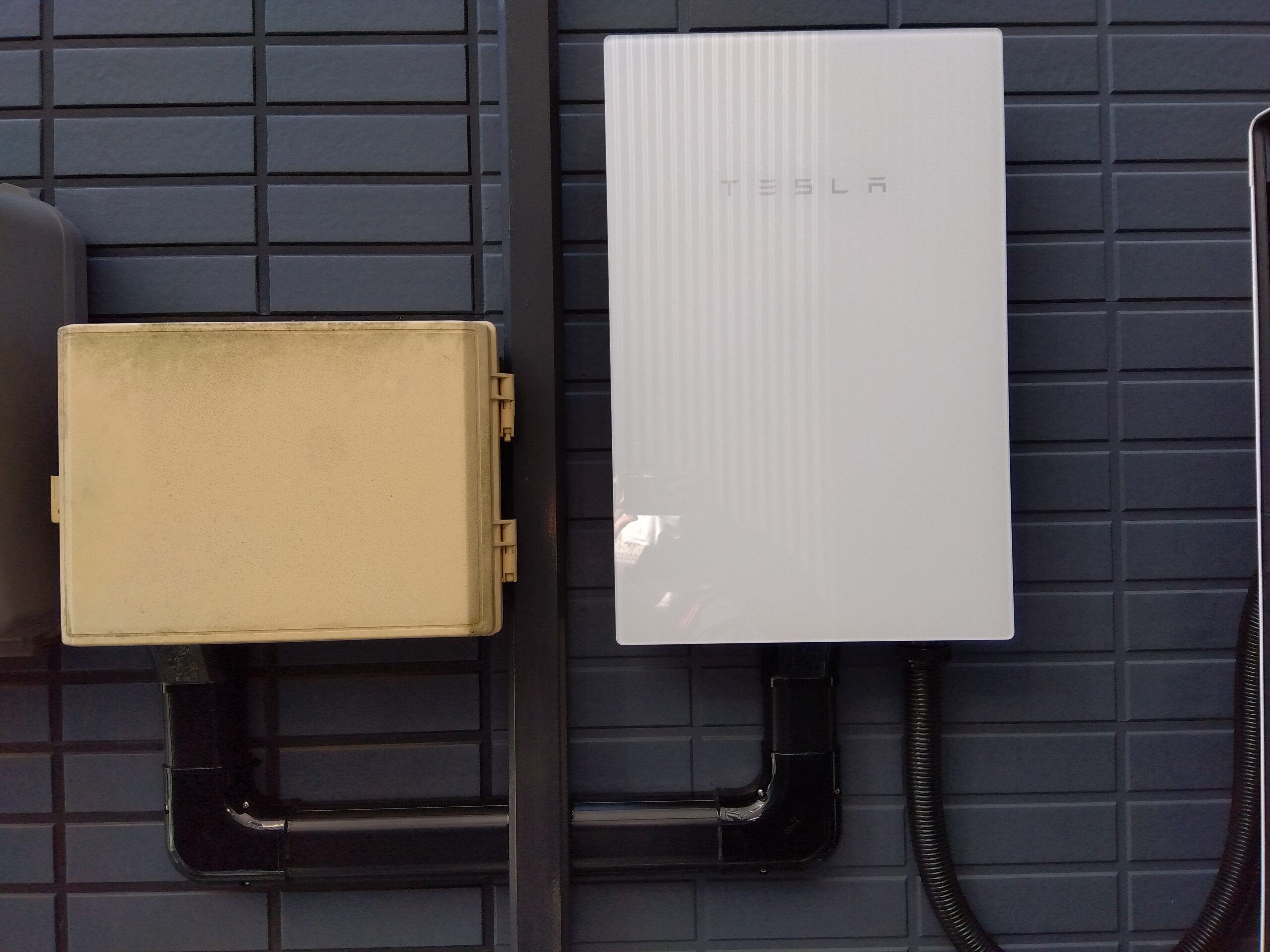 T様　テスラ蓄電池Powerwall　13.5kWh