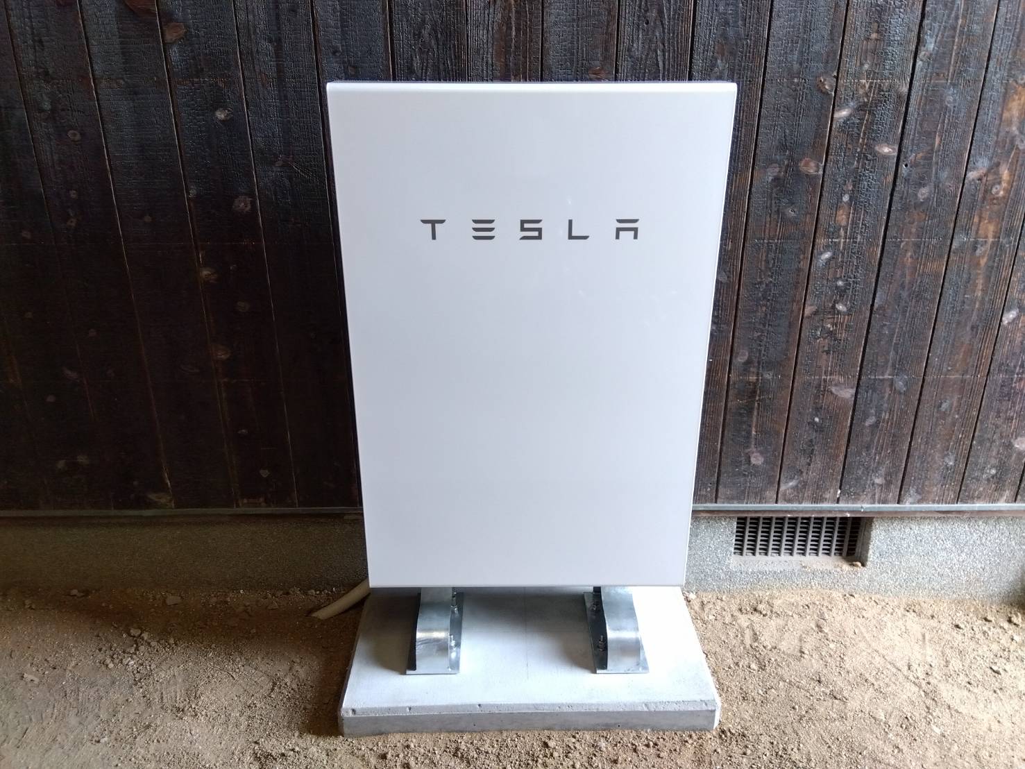 H様　テスラ蓄電池Powerwall　13.5kWh