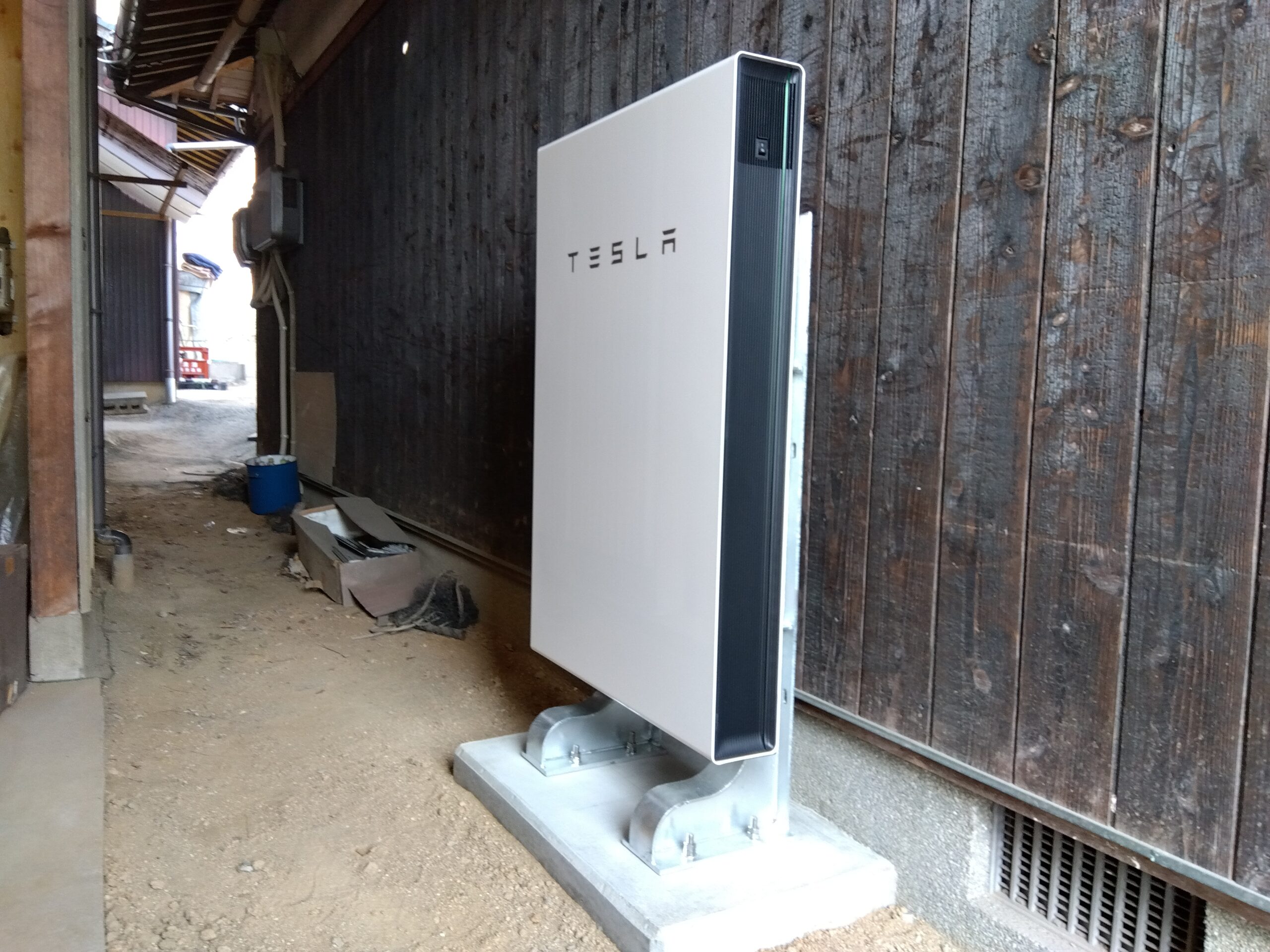 H様　テスラ蓄電池Powerwall　13.5kWh