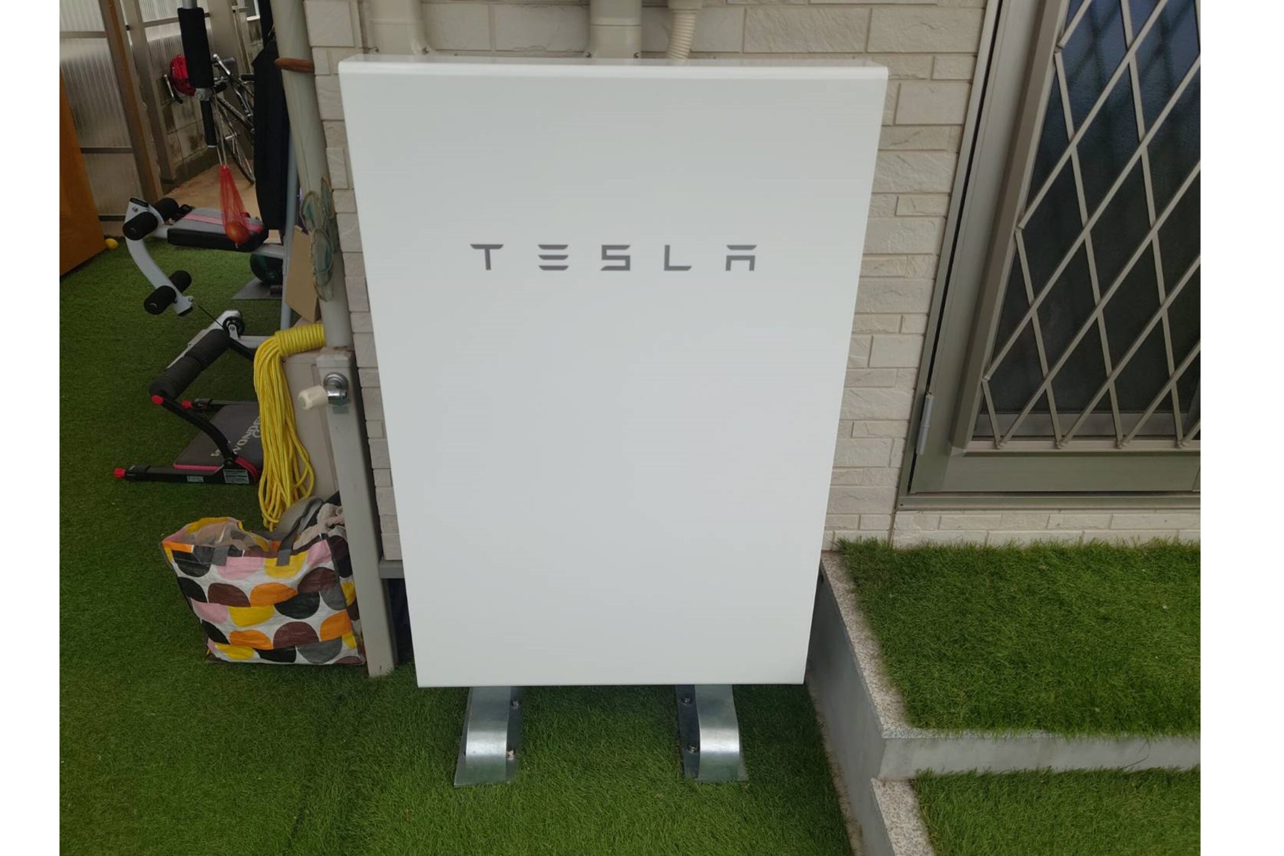 E様　テスラ蓄電池Powerwall　13.5kWh