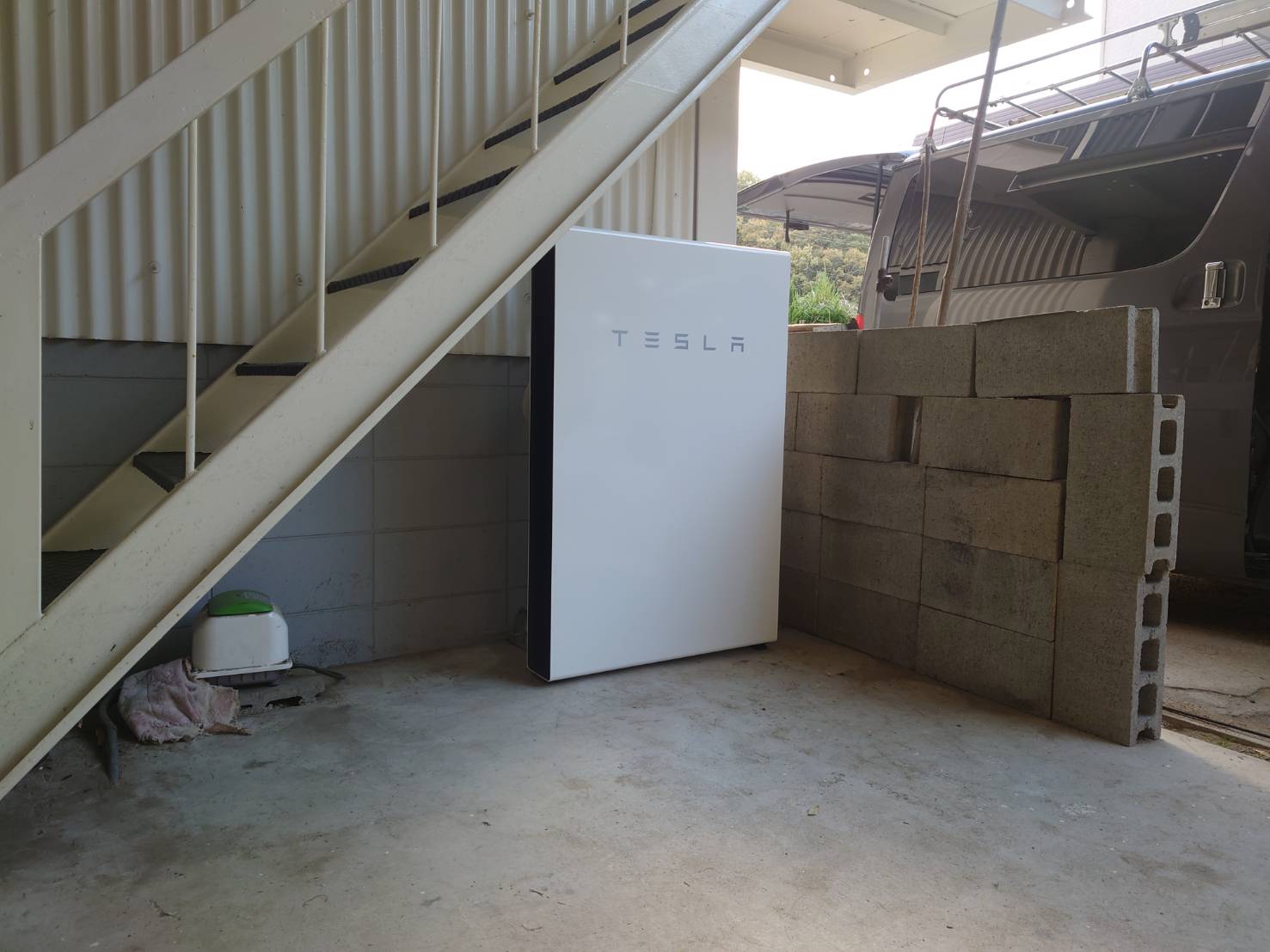 赤磐市　テスラ蓄電池Powerwall　13.50KWh