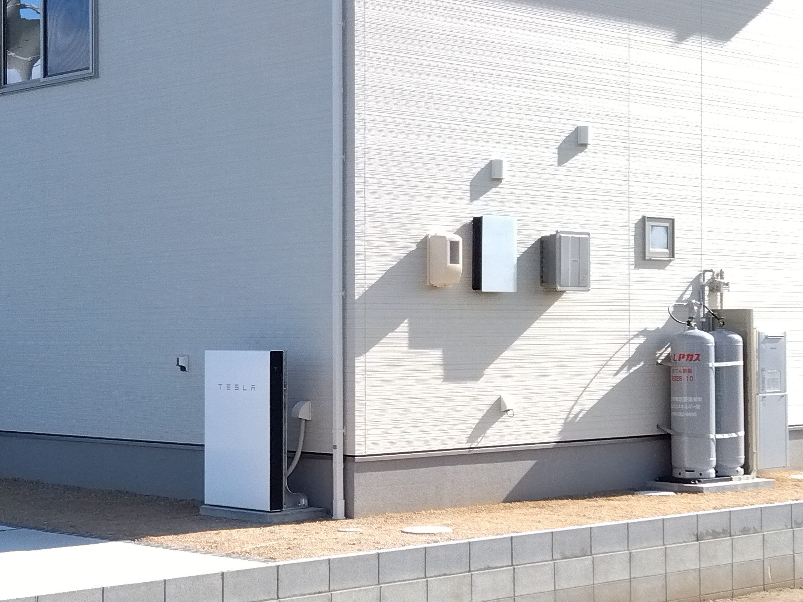 岡山市　テスラ蓄電池　Powerwall　13.5KWh