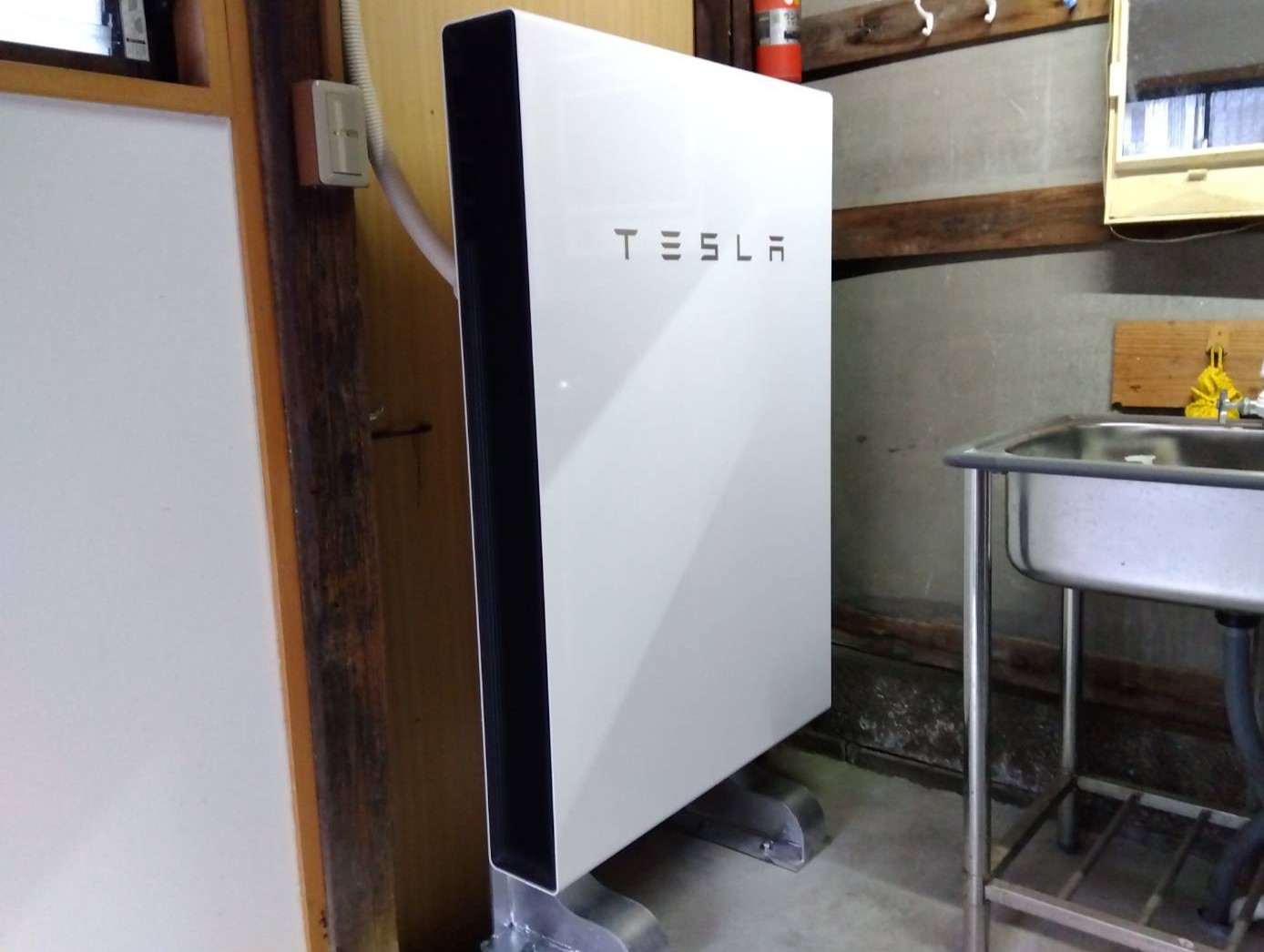岡山市　テスラ蓄電池Powerwall　13.5KWh