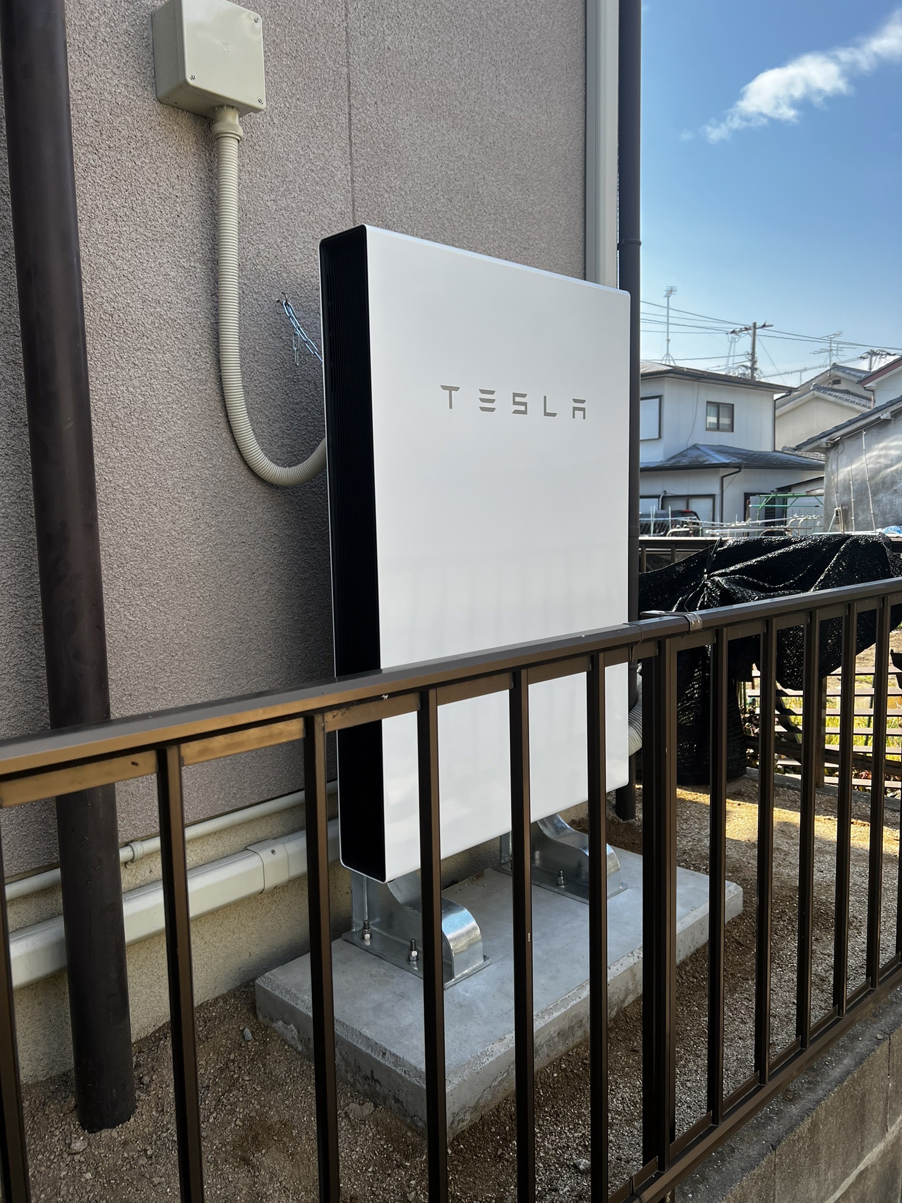F様　テスラ蓄電池Powerwall　13.5 kWh