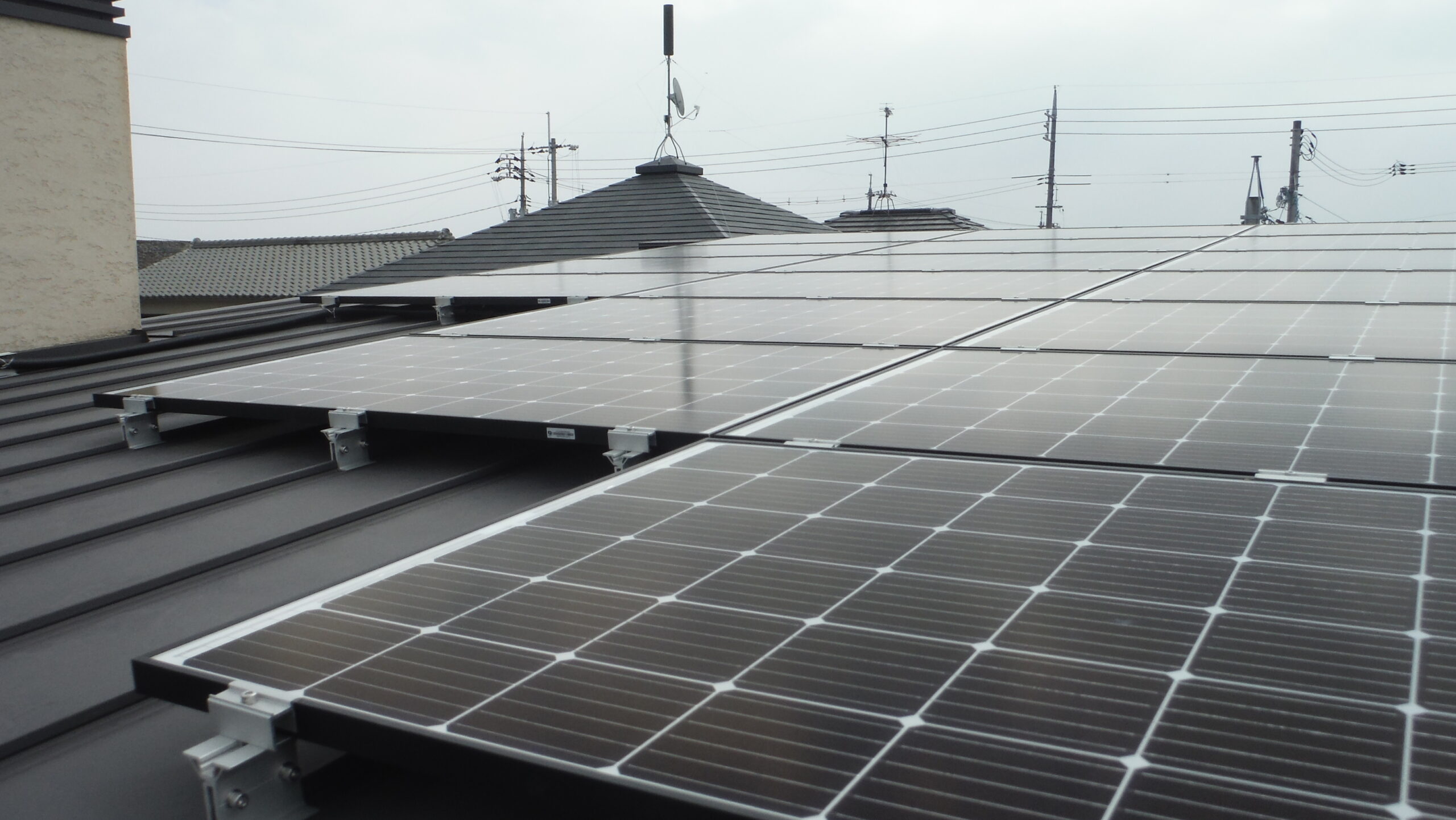 K様　折半屋根設置　Qセルズ　6.93kw