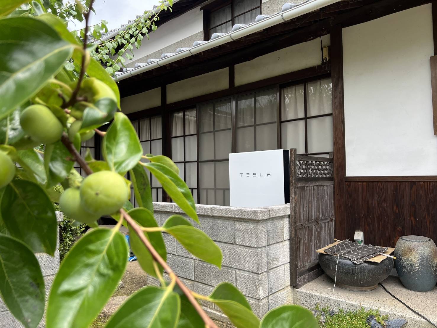 E様　テスラ蓄電池Powerwall　13.5 kWh