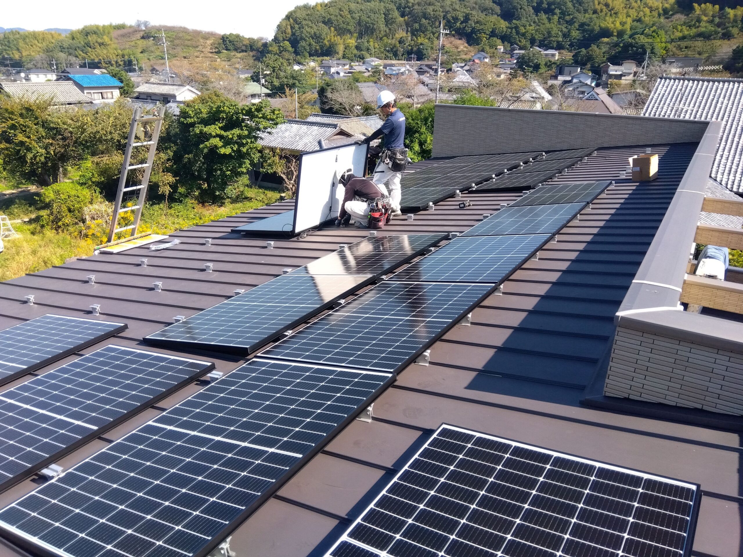 岡山市での太陽光パネル設置事例（9.86kW）