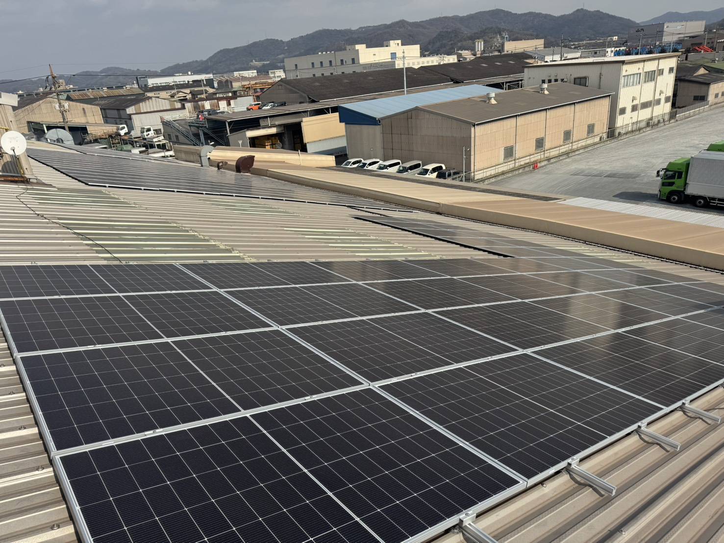 補助金使用でお得に設置！倉敷市での太陽光パネル設置事例（107.64kW）